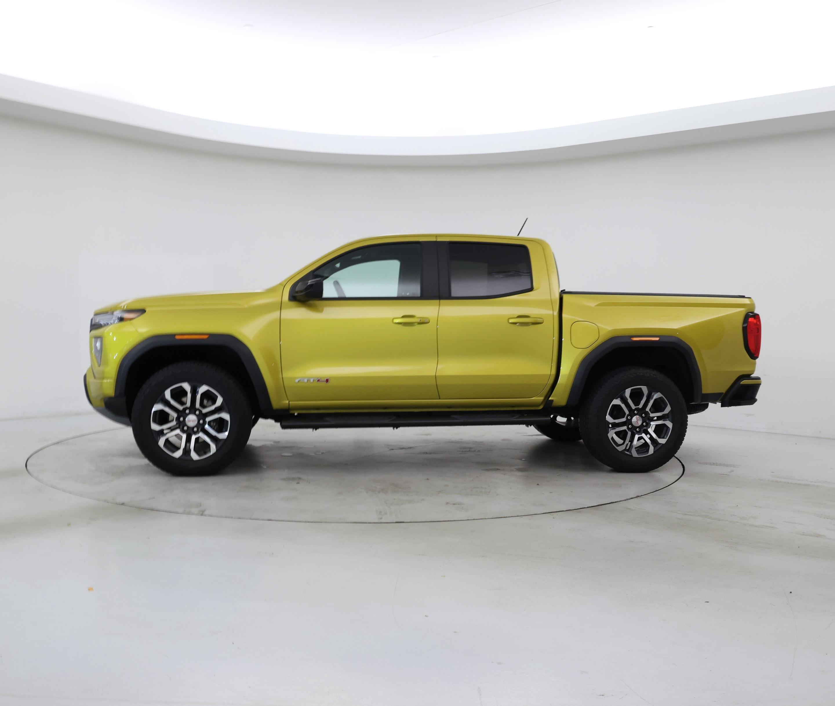 Thumbnail: 2024 GMC Canyon - 3