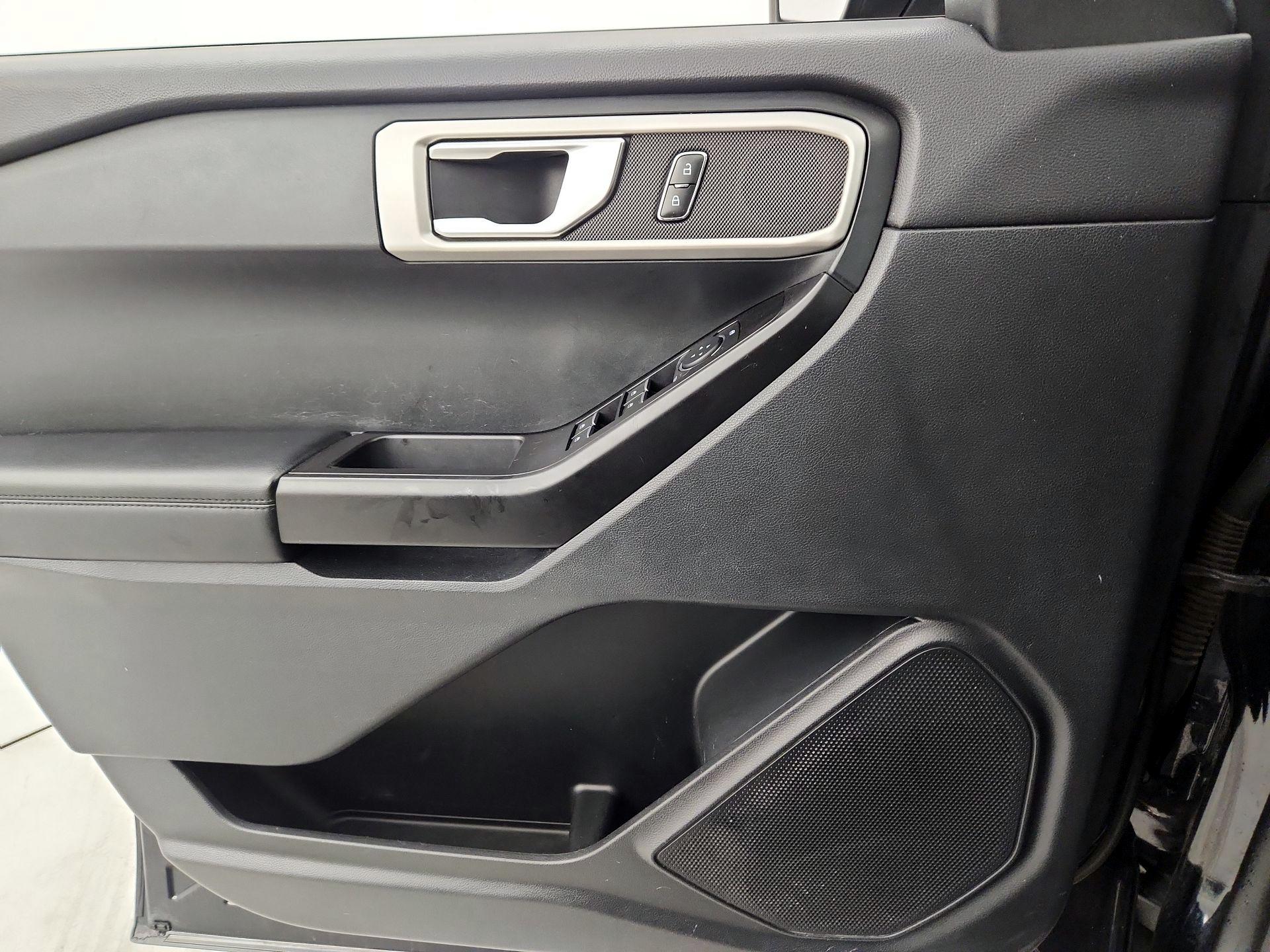 Thumbnail: 2021 Ford Explorer - 12