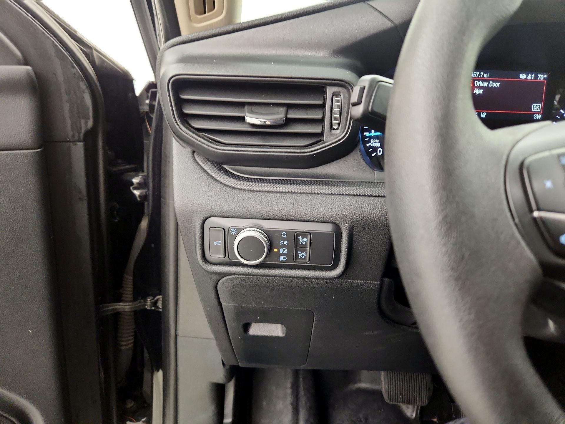 Thumbnail: 2021 Ford Explorer - 13