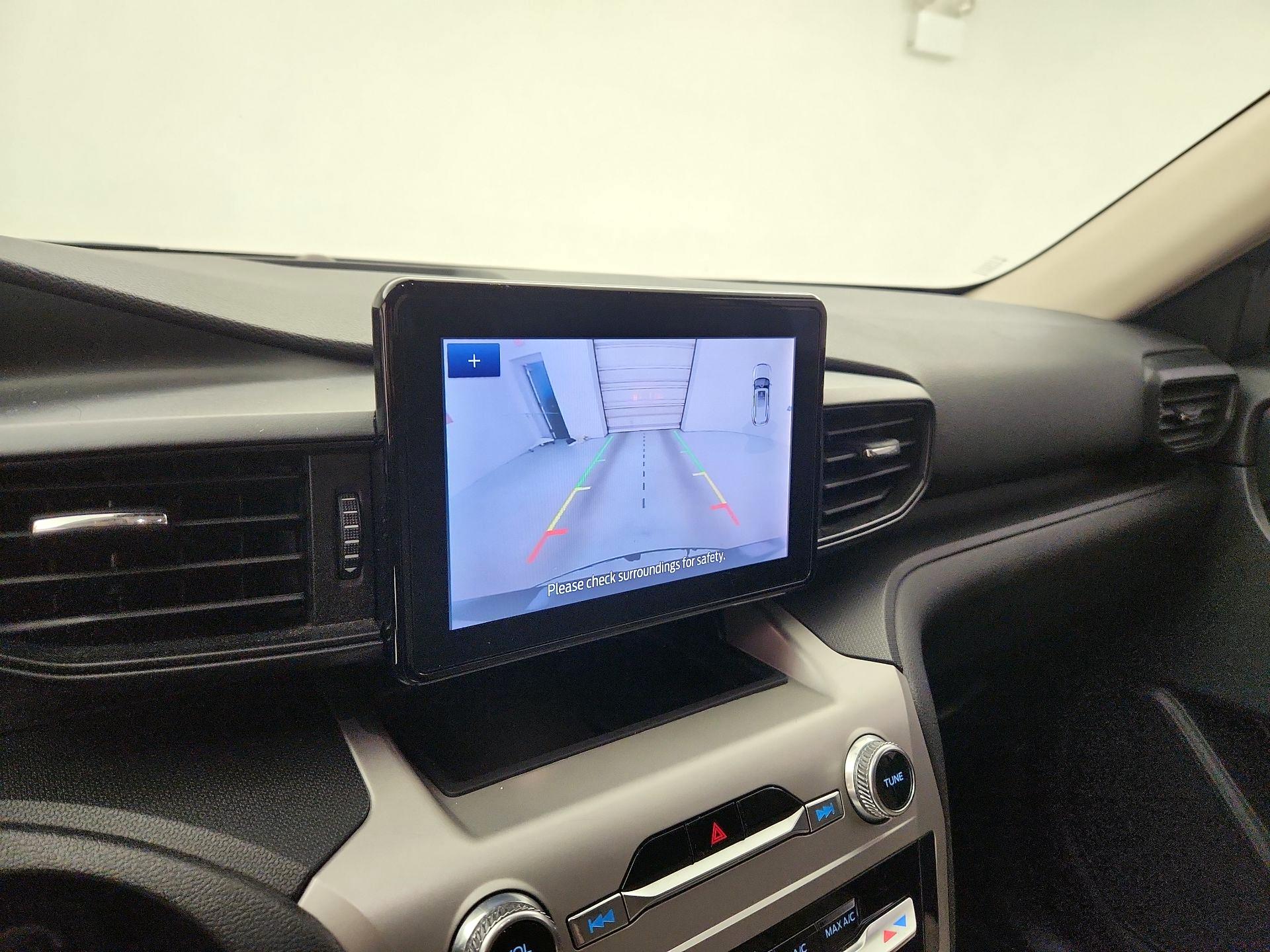 Thumbnail: 2021 Ford Explorer - 14