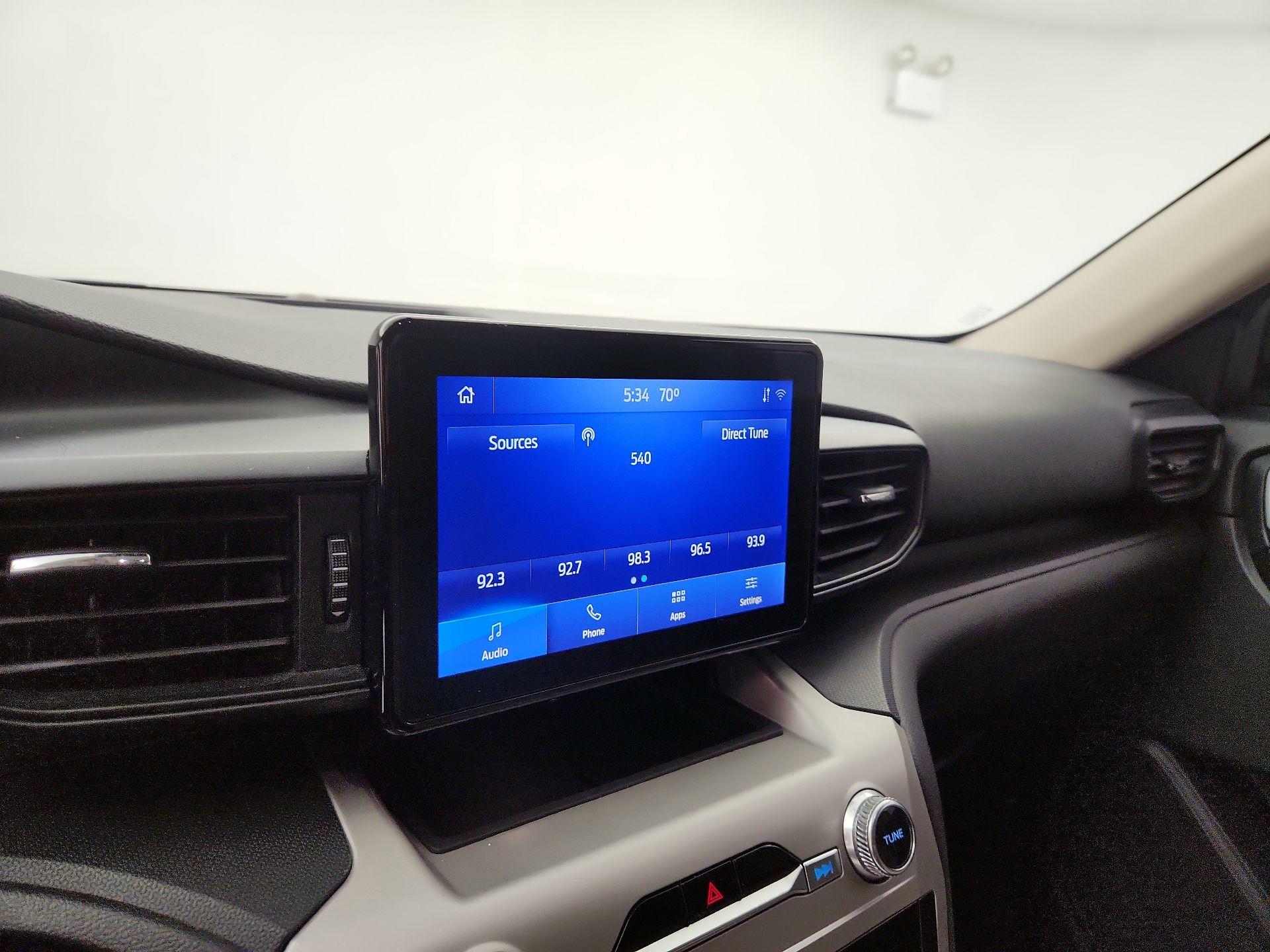 Thumbnail: 2021 Ford Explorer - 15