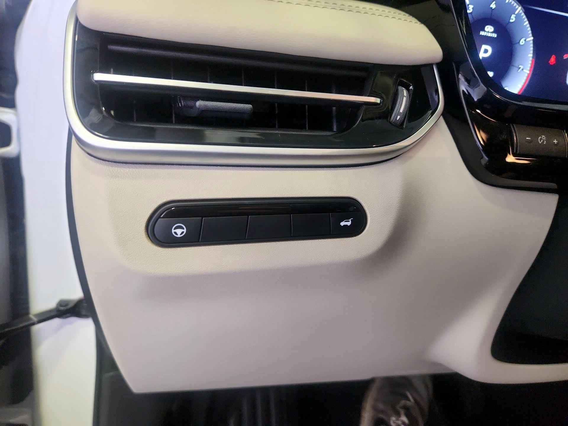 Thumbnail: 2024 INFINITI QX60 - 13