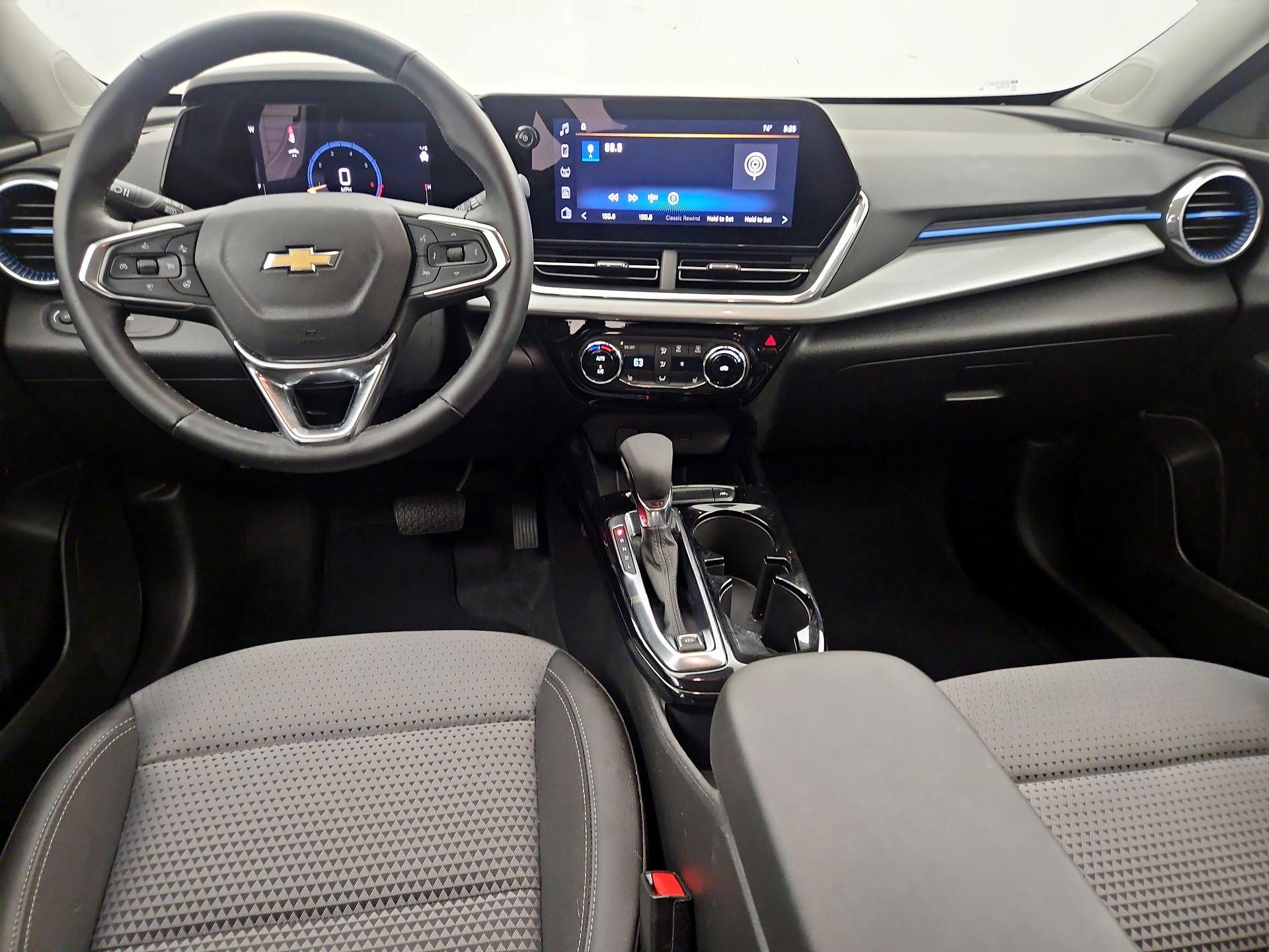 Thumbnail: 2025 Chevrolet Trax - 9