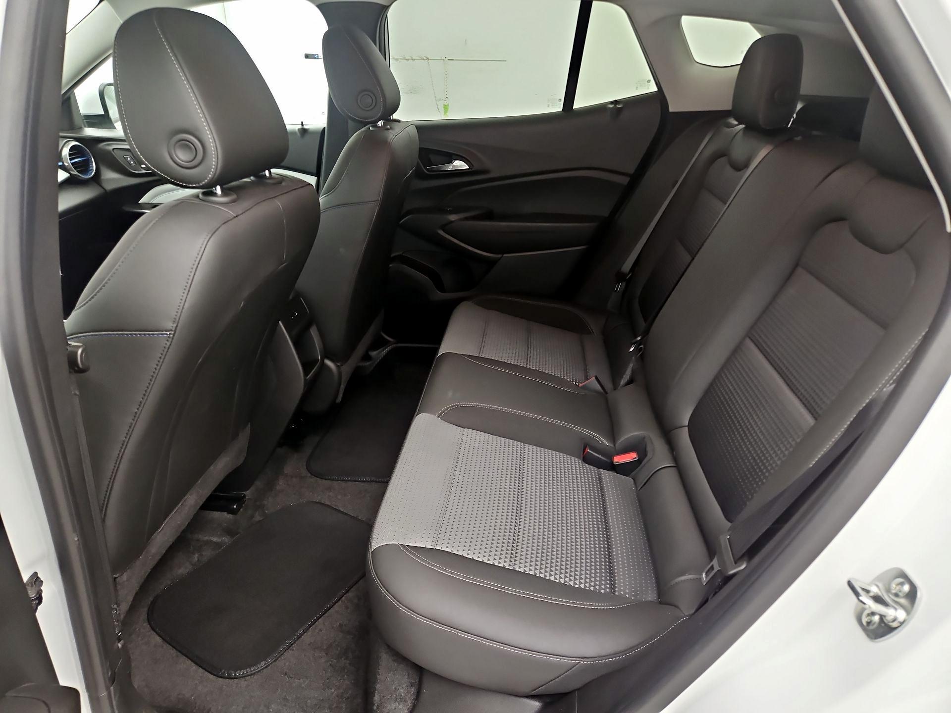 Thumbnail: 2025 Chevrolet Trax - 19