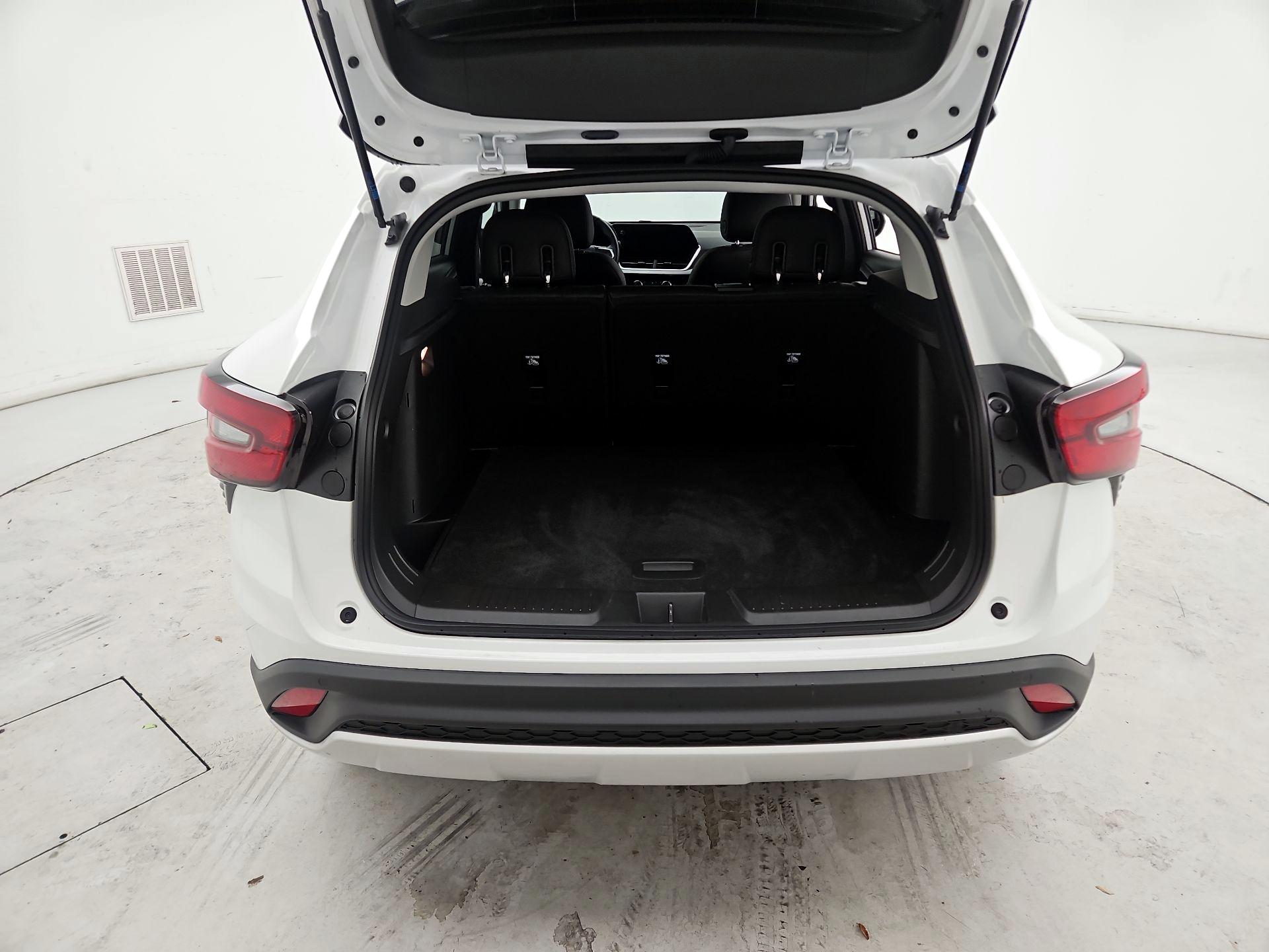 Thumbnail: 2025 Chevrolet Trax - 20