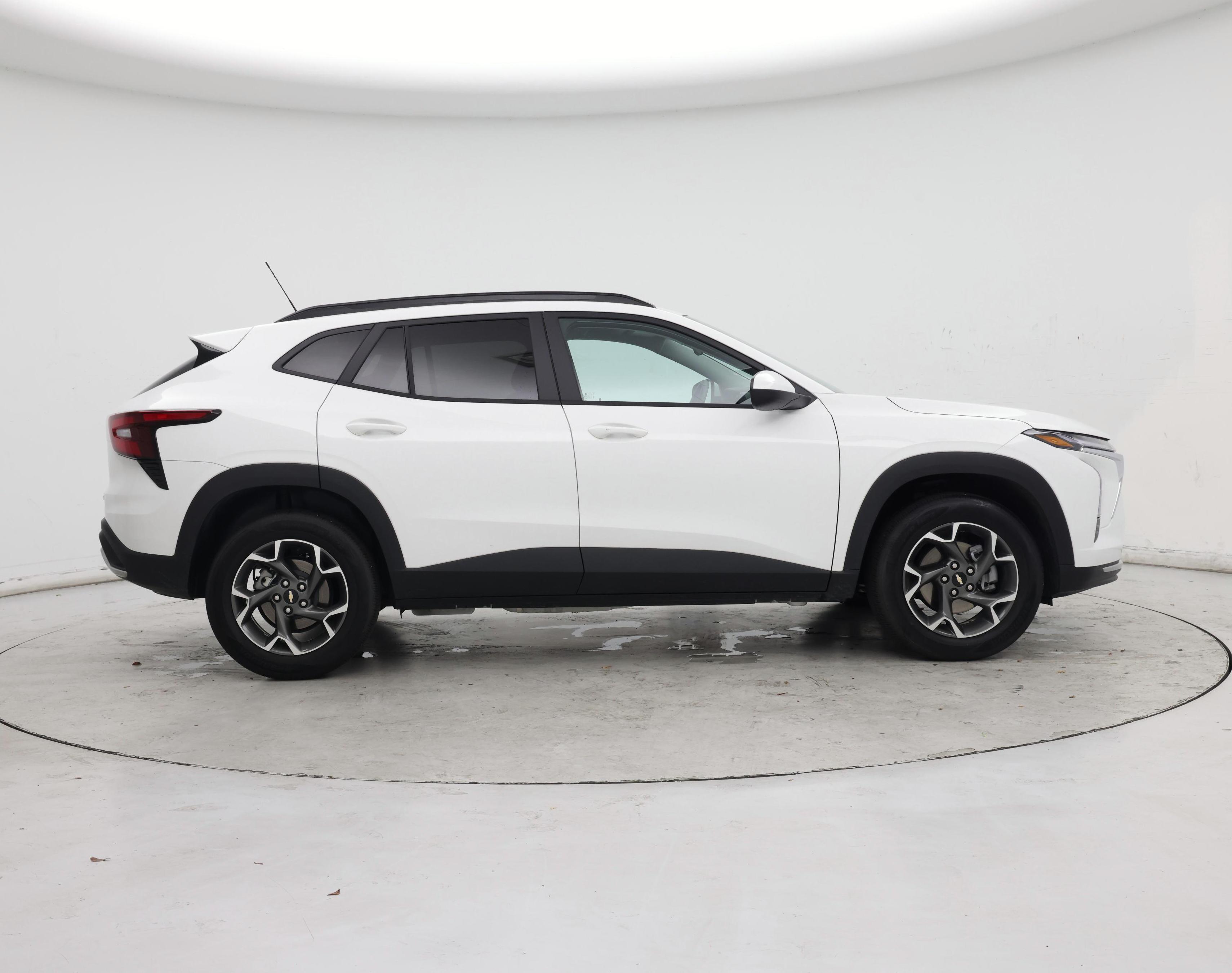 Thumbnail: 2025 Chevrolet Trax - 7