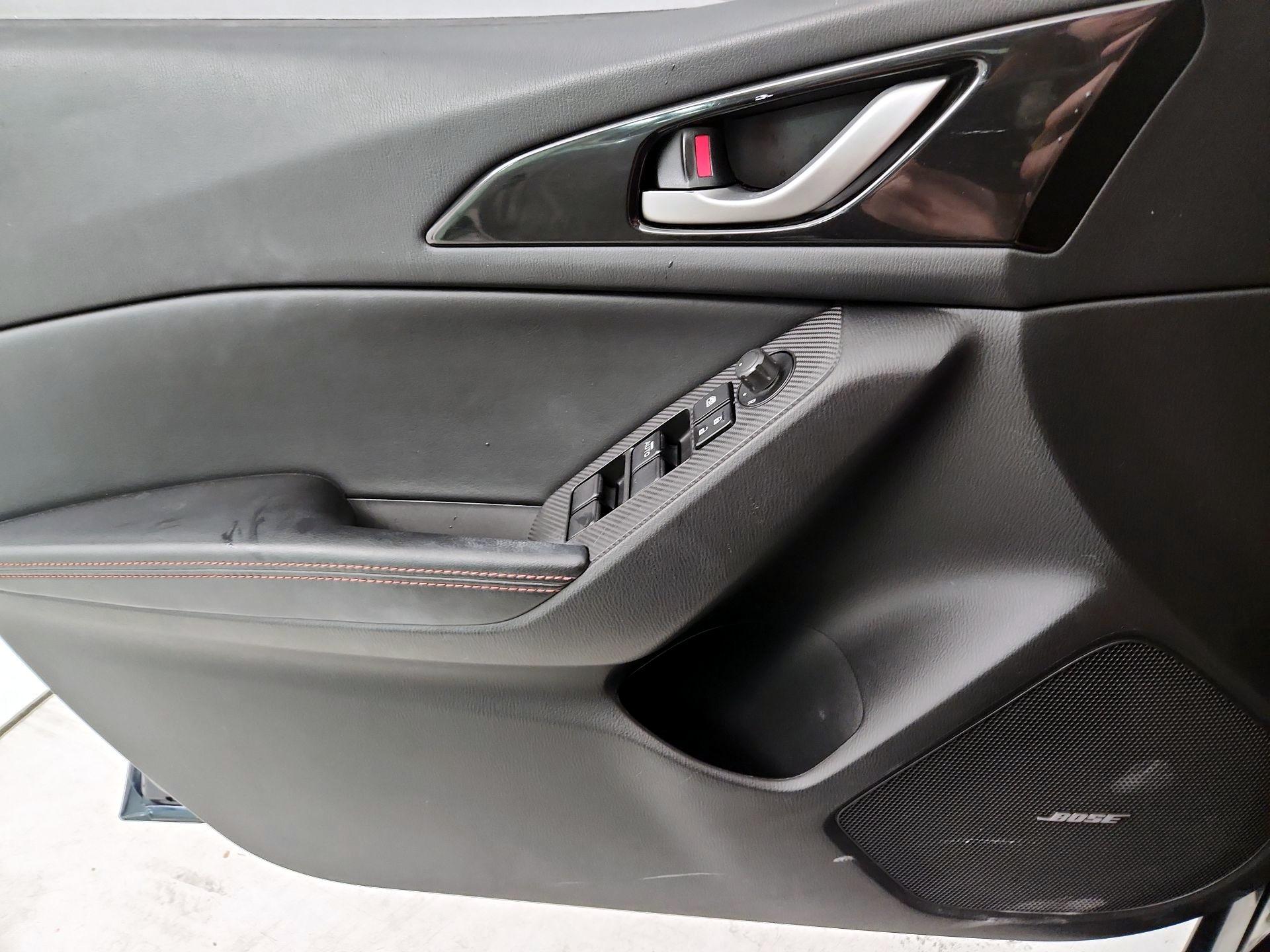 Thumbnail: 2015 Mazda Mazda3 - 10