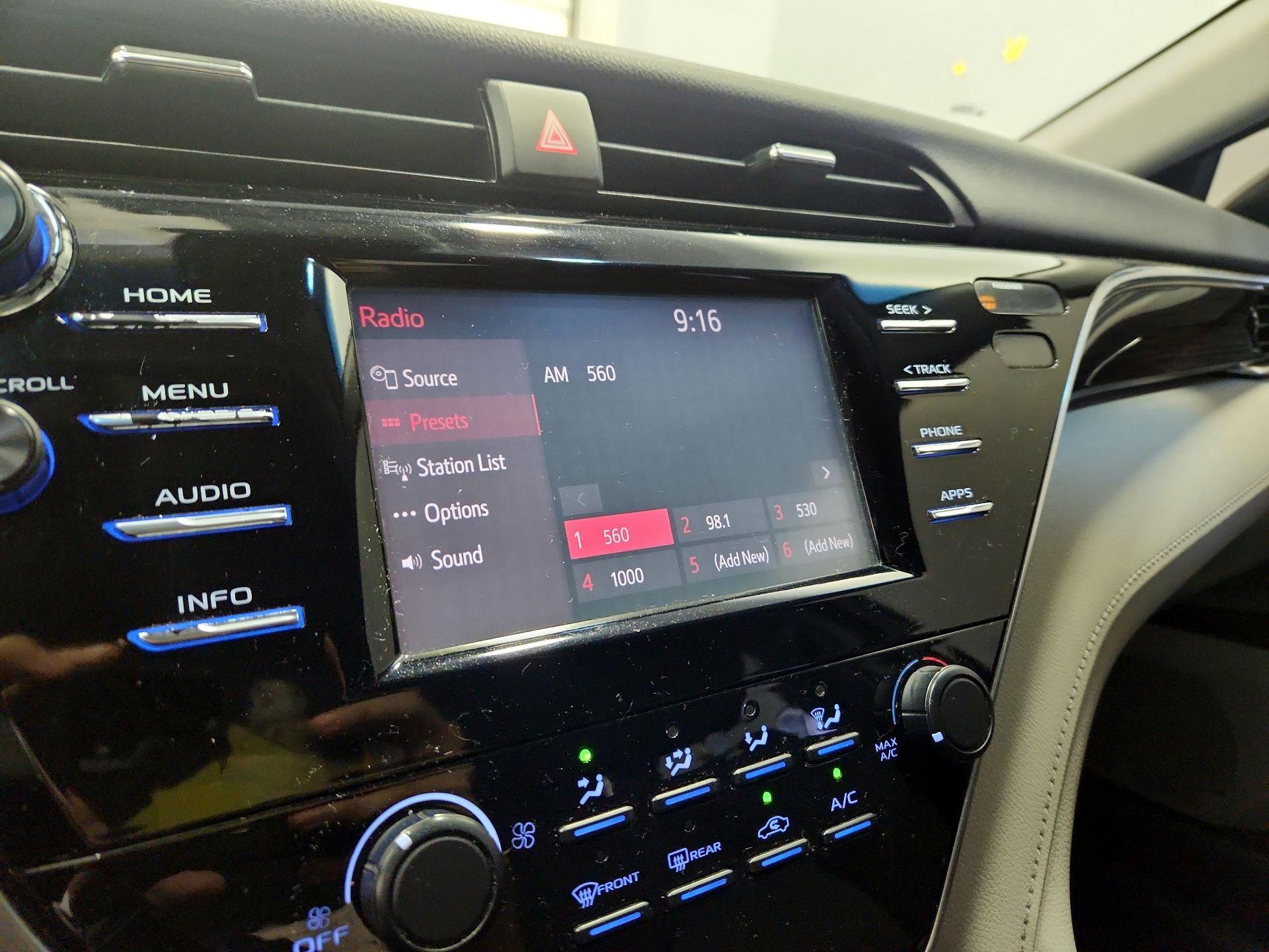Thumbnail: 2018 Toyota Camry - 15