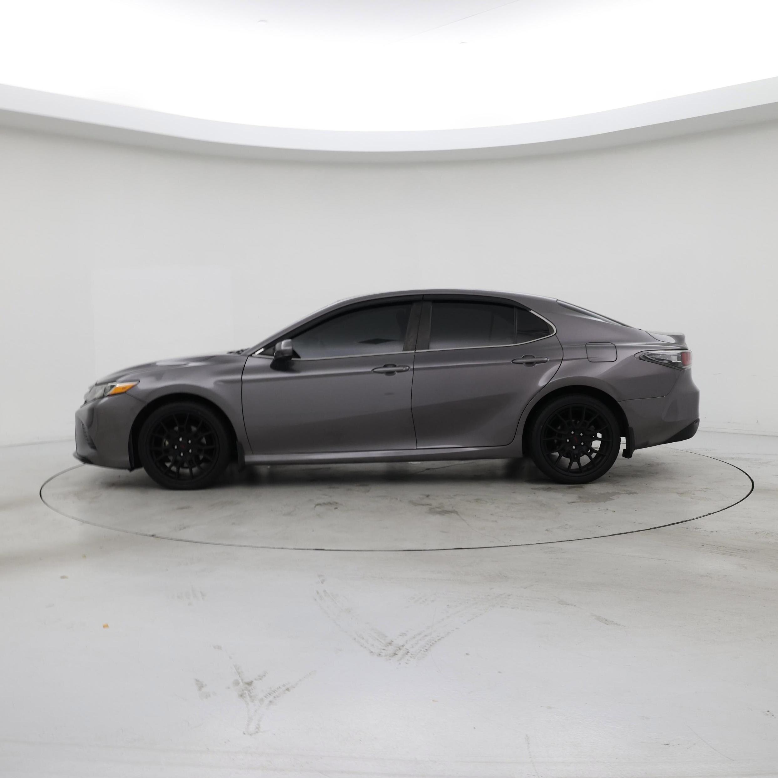 Thumbnail: 2018 Toyota Camry - 3