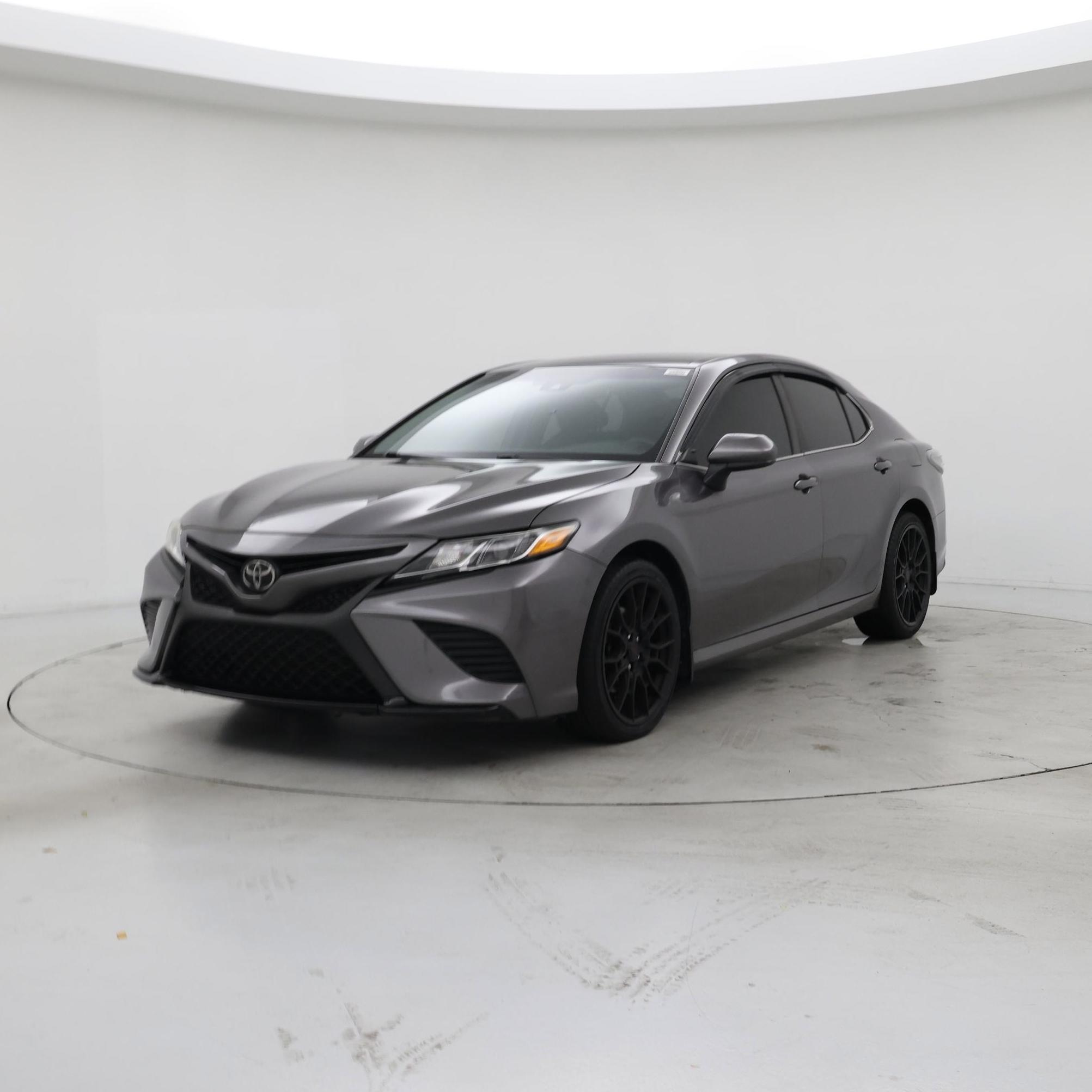 Thumbnail: 2018 Toyota Camry - 4