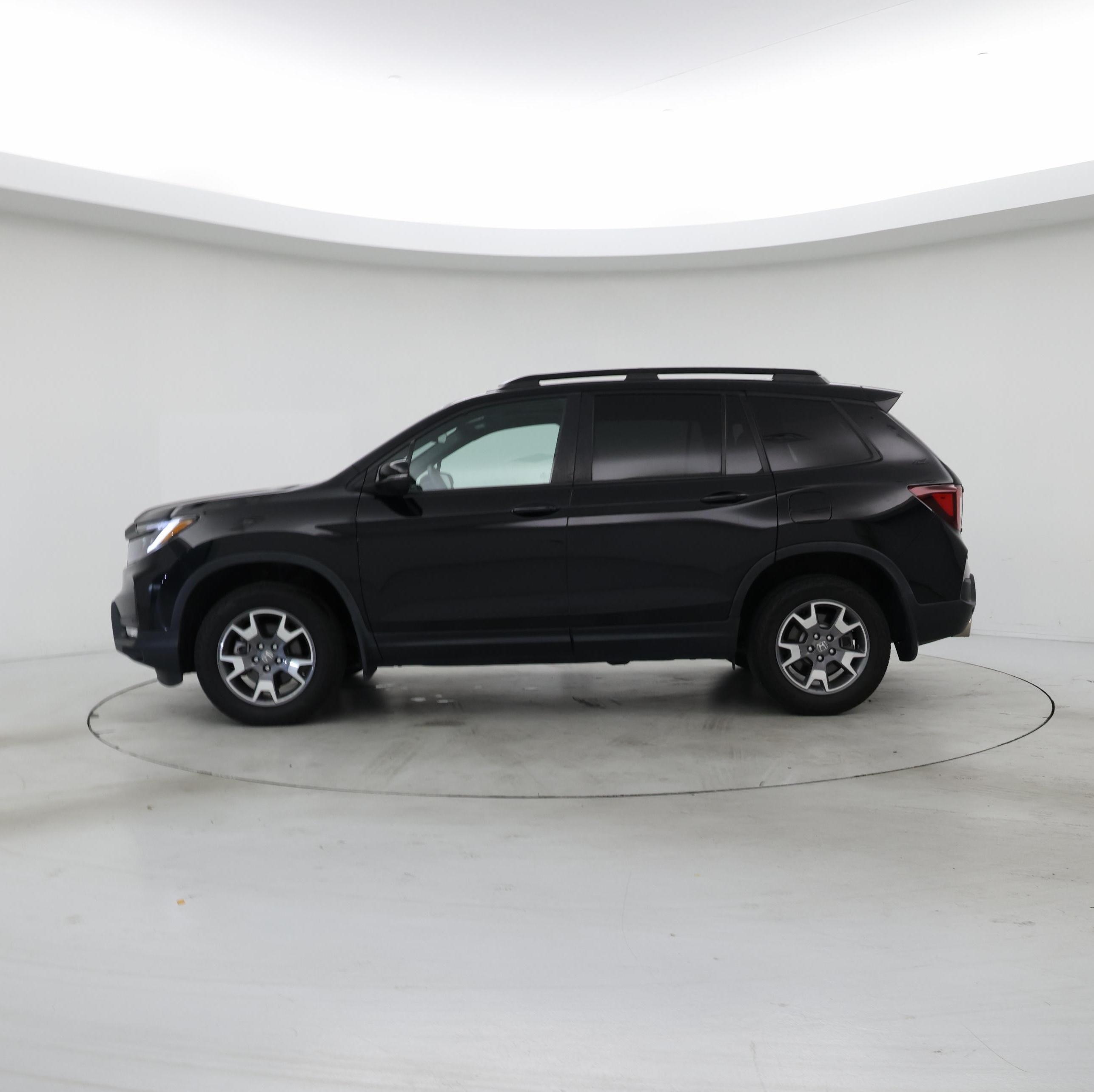 Thumbnail: 2023 Honda Passport - 3
