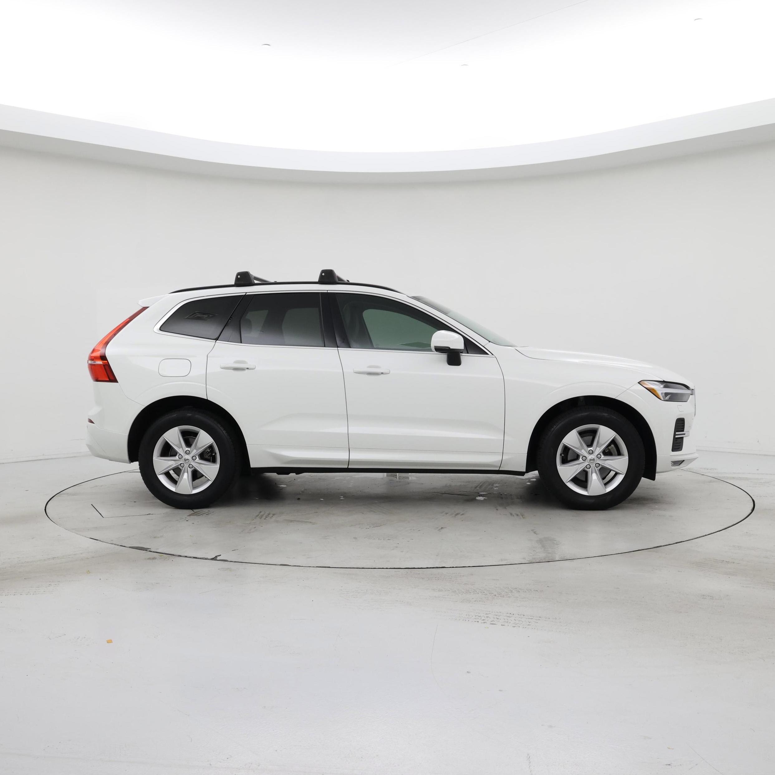 Thumbnail: 2022 Volvo XC60 - 7