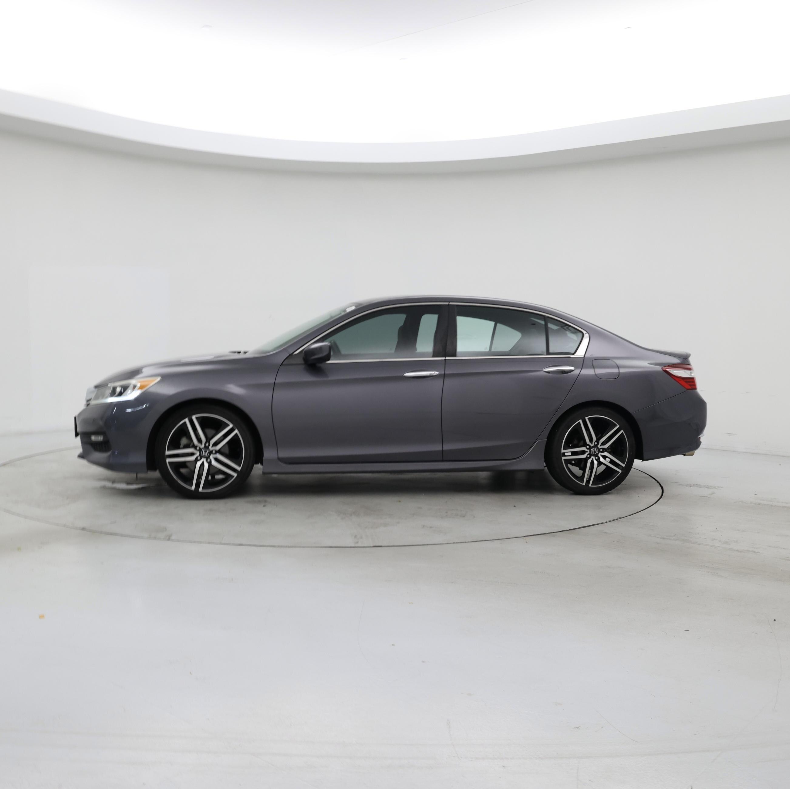 Thumbnail: 2017 Honda Accord - 3