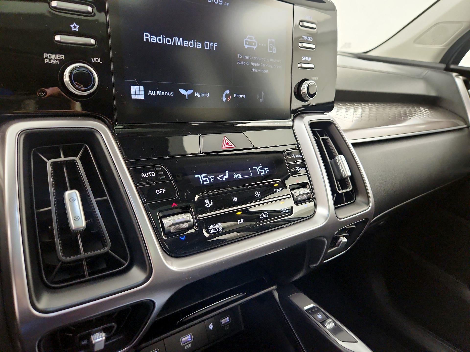 Thumbnail: 2021 Kia Sorento - 16