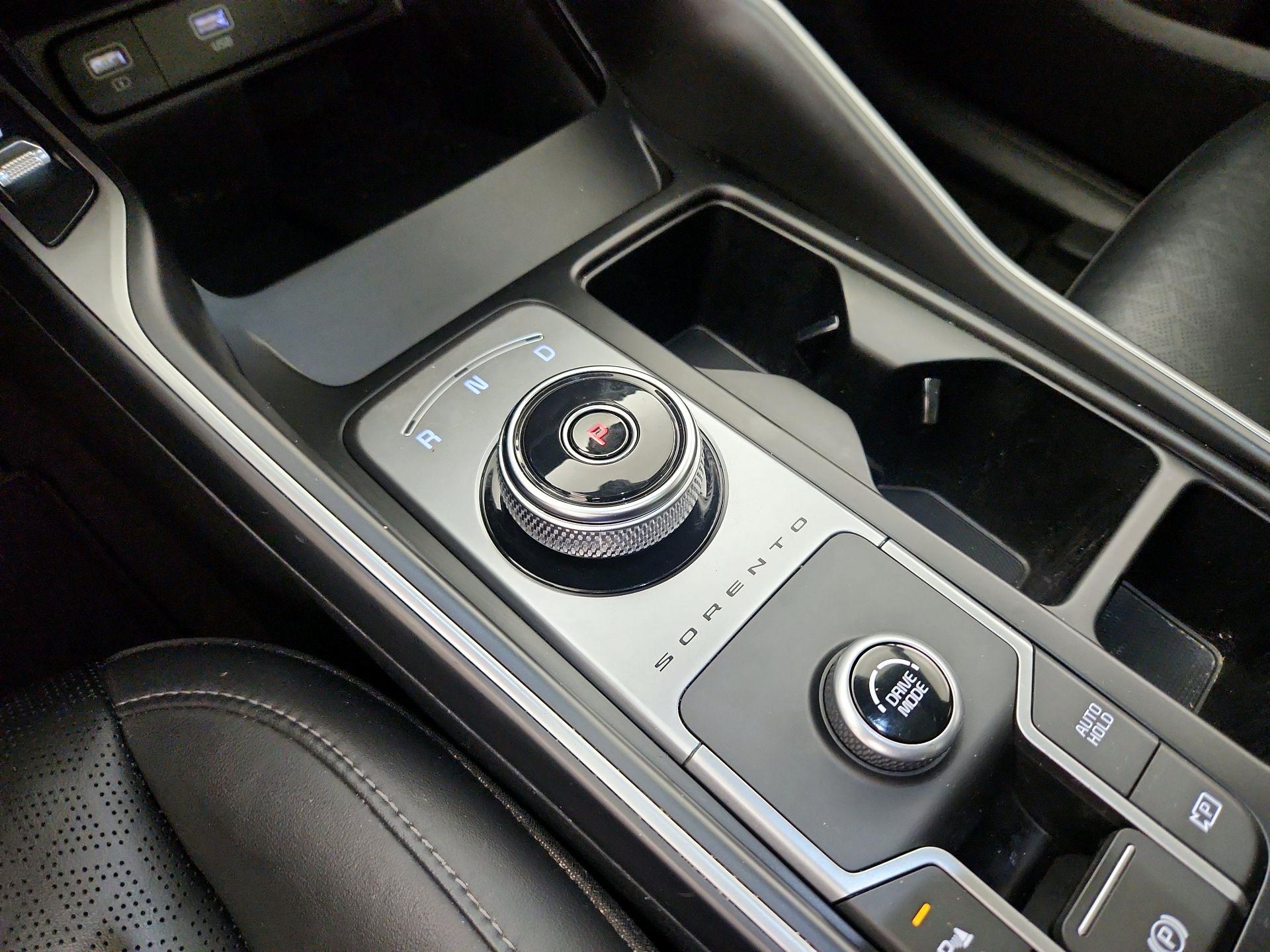 Thumbnail: 2021 Kia Sorento - 17