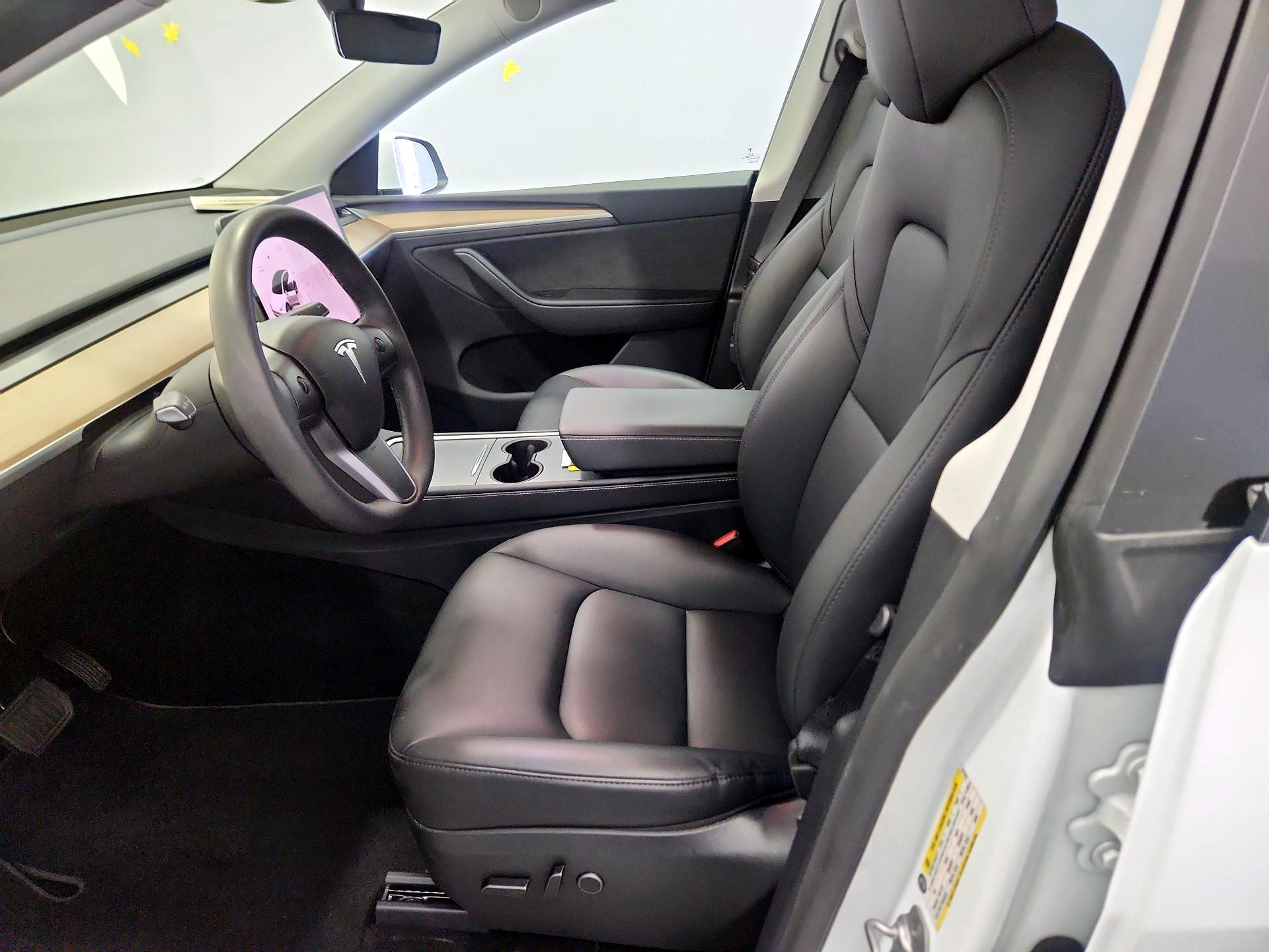 Thumbnail: 2023 Tesla Model Y - 11