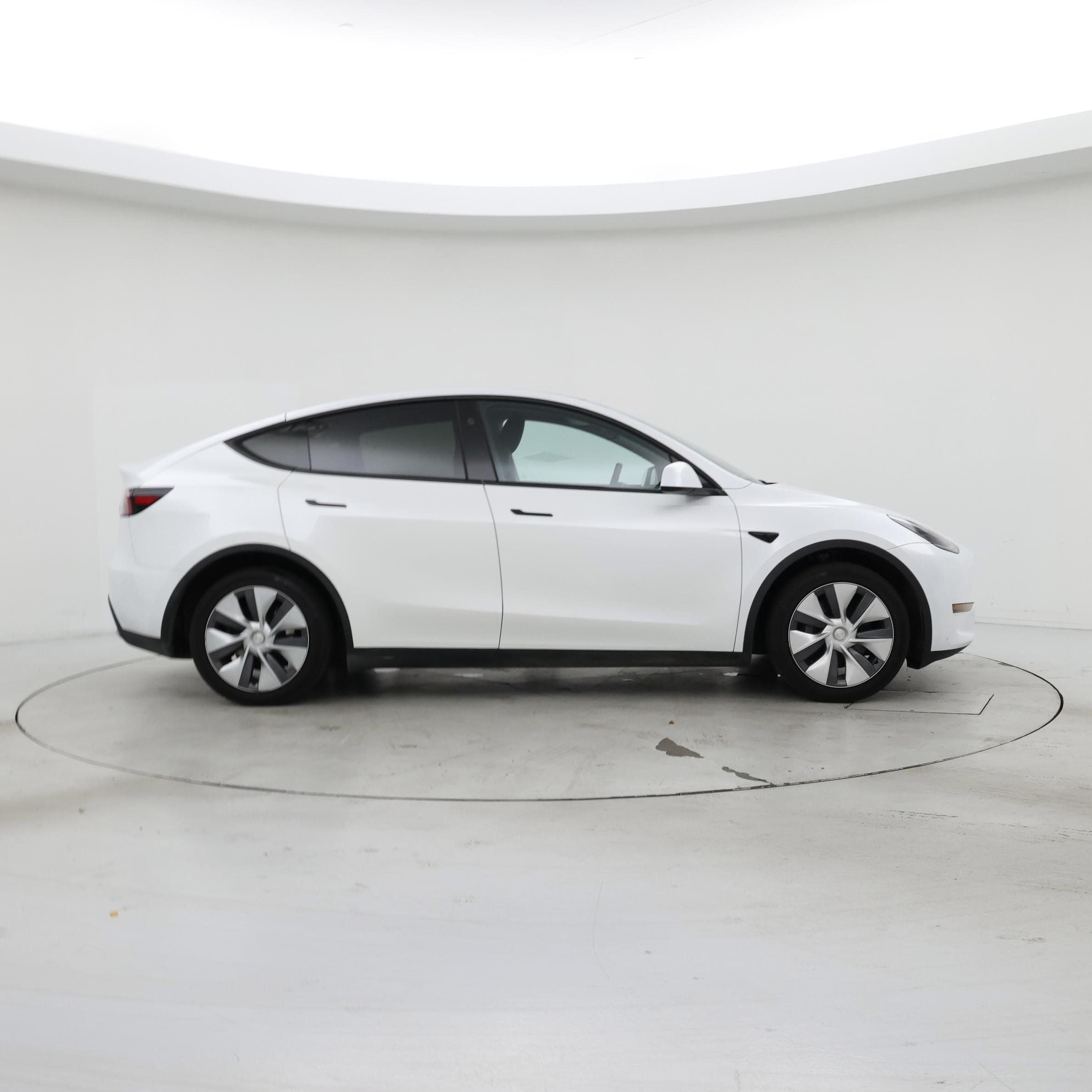 Thumbnail: 2023 Tesla Model Y - 7