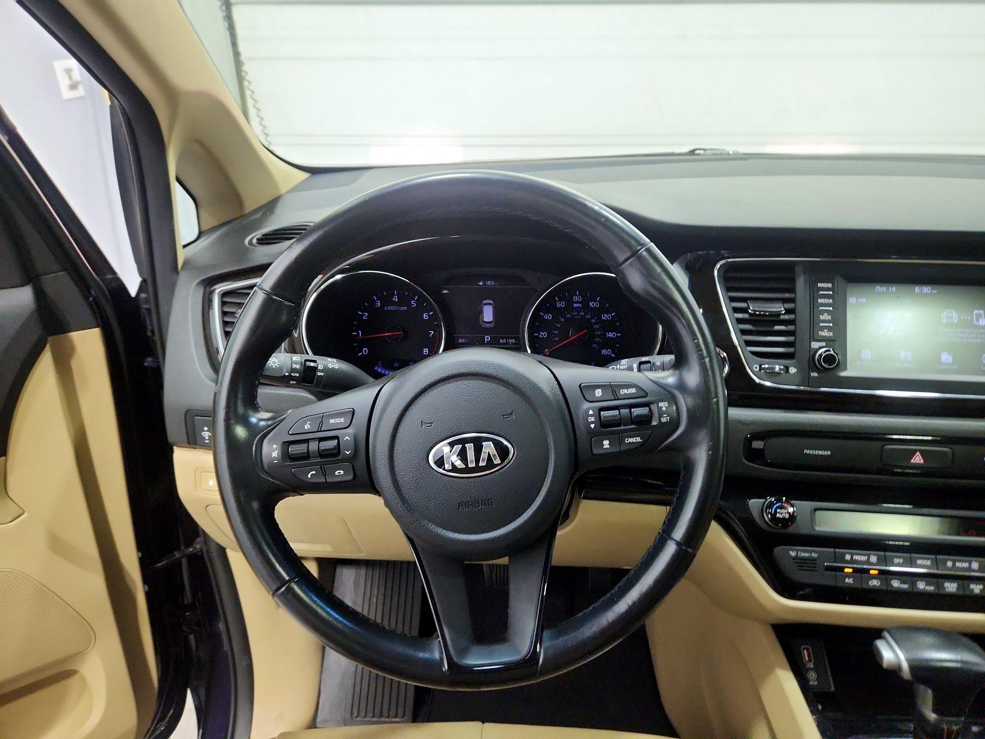 Thumbnail: 2020 Kia Sedona - 10
