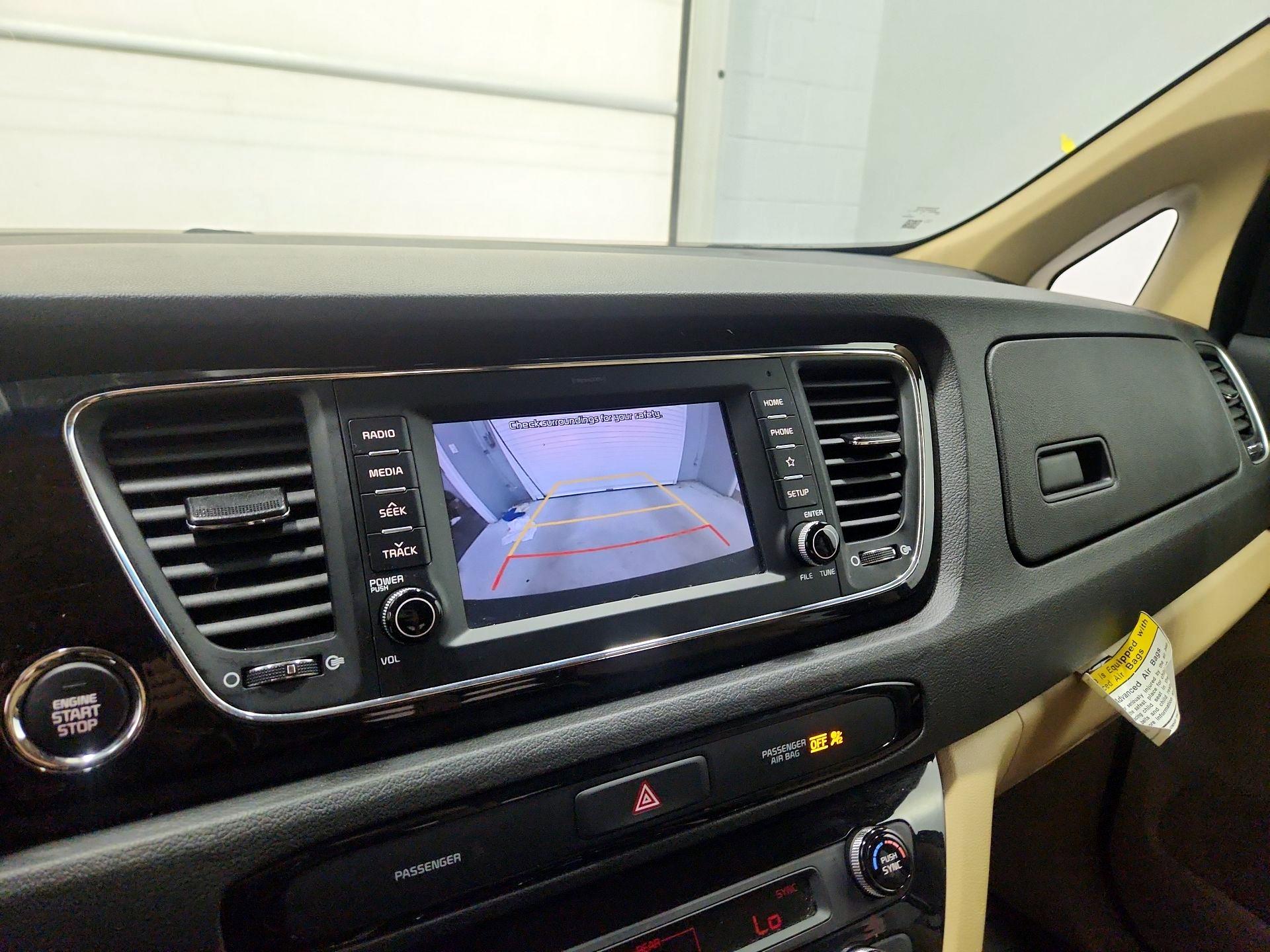 Thumbnail: 2020 Kia Sedona - 14