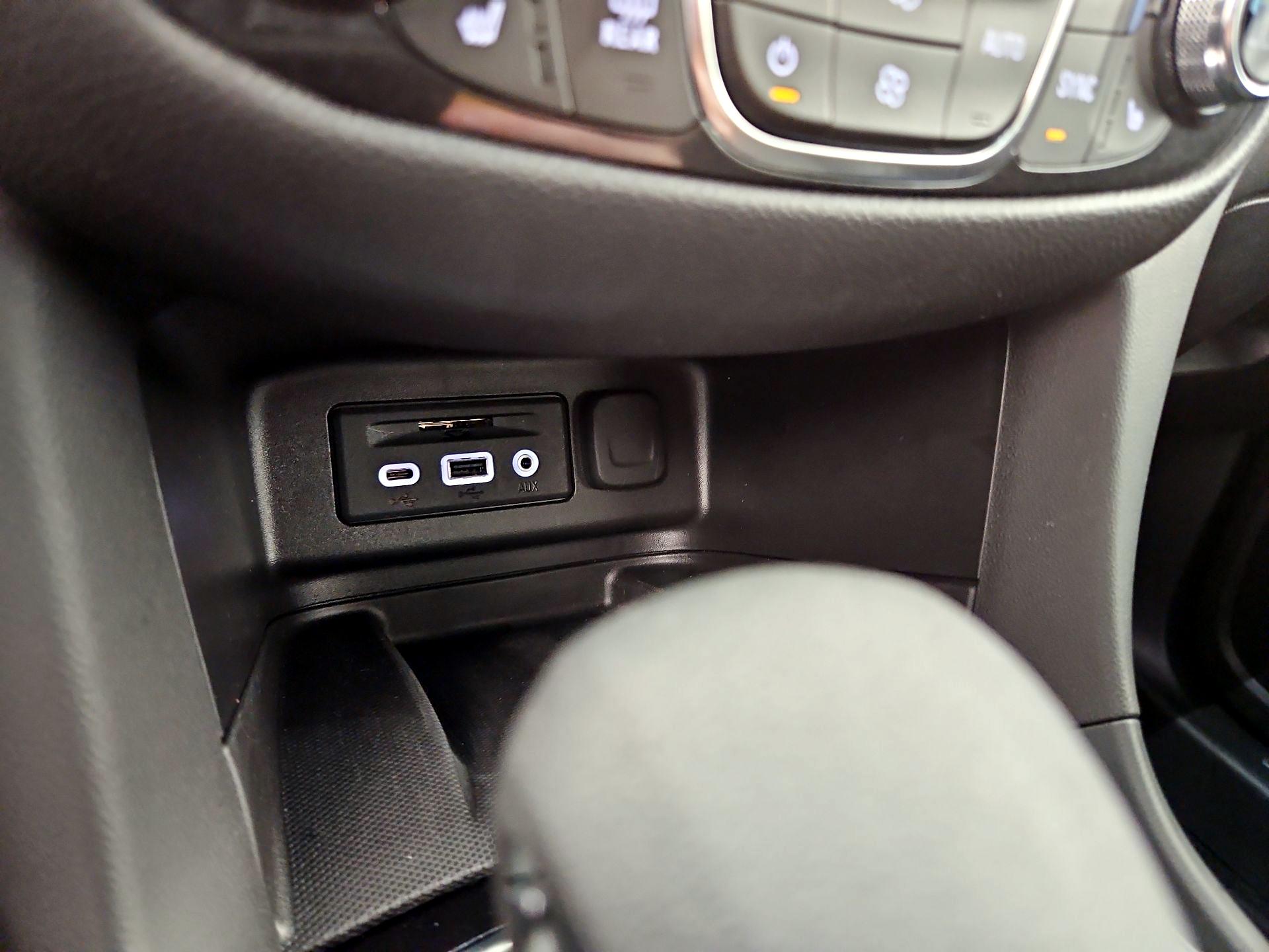 Thumbnail: 2024 Chevrolet Equinox - 18