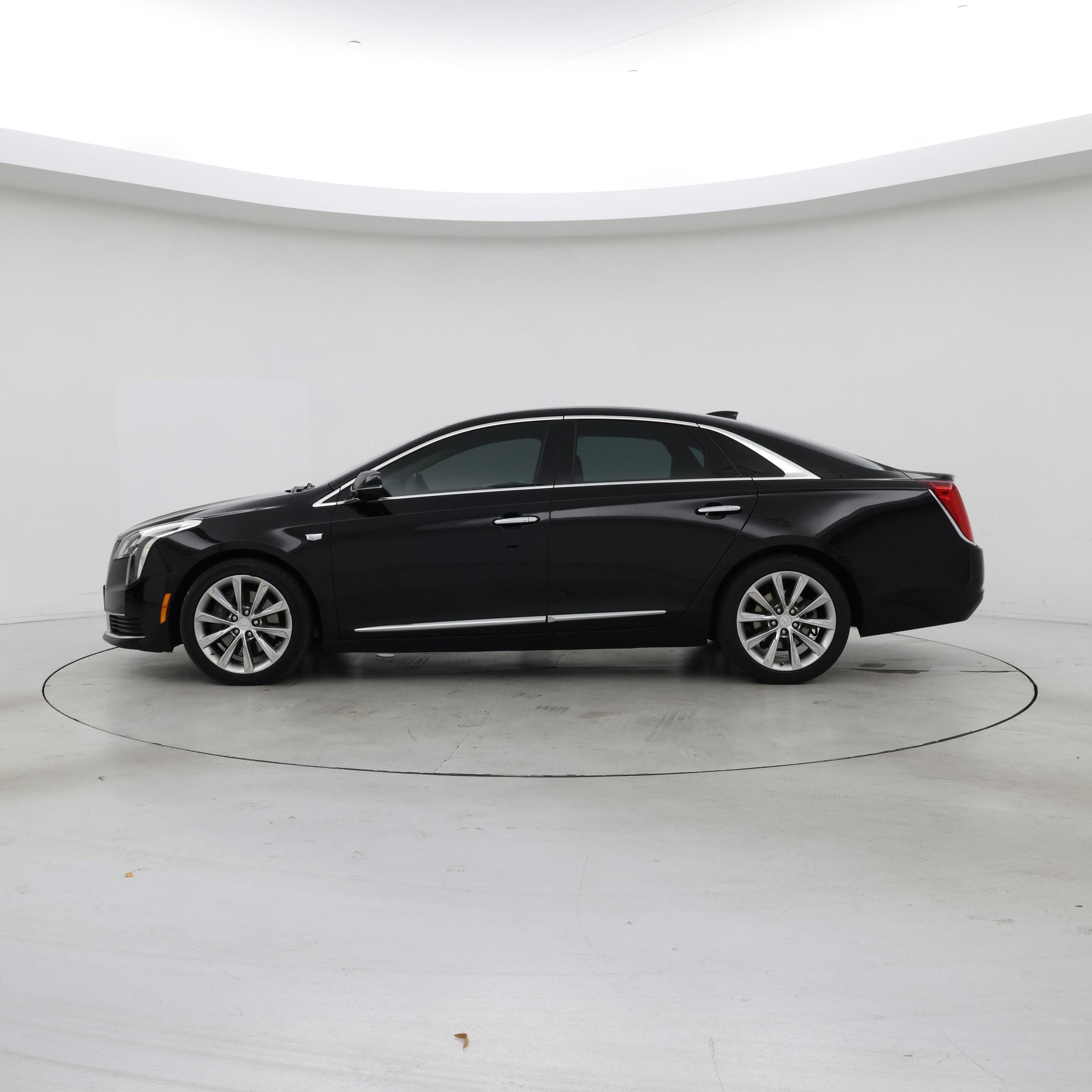 Thumbnail: 2019 Cadillac XTS - 3