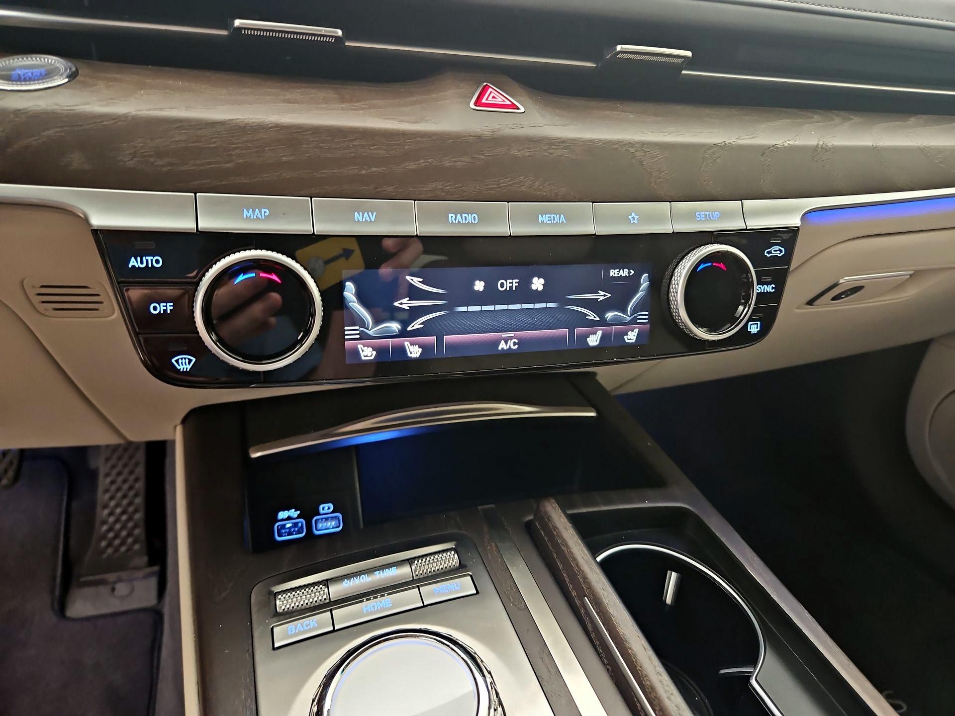 Thumbnail: 2023 Genesis G80 - 17