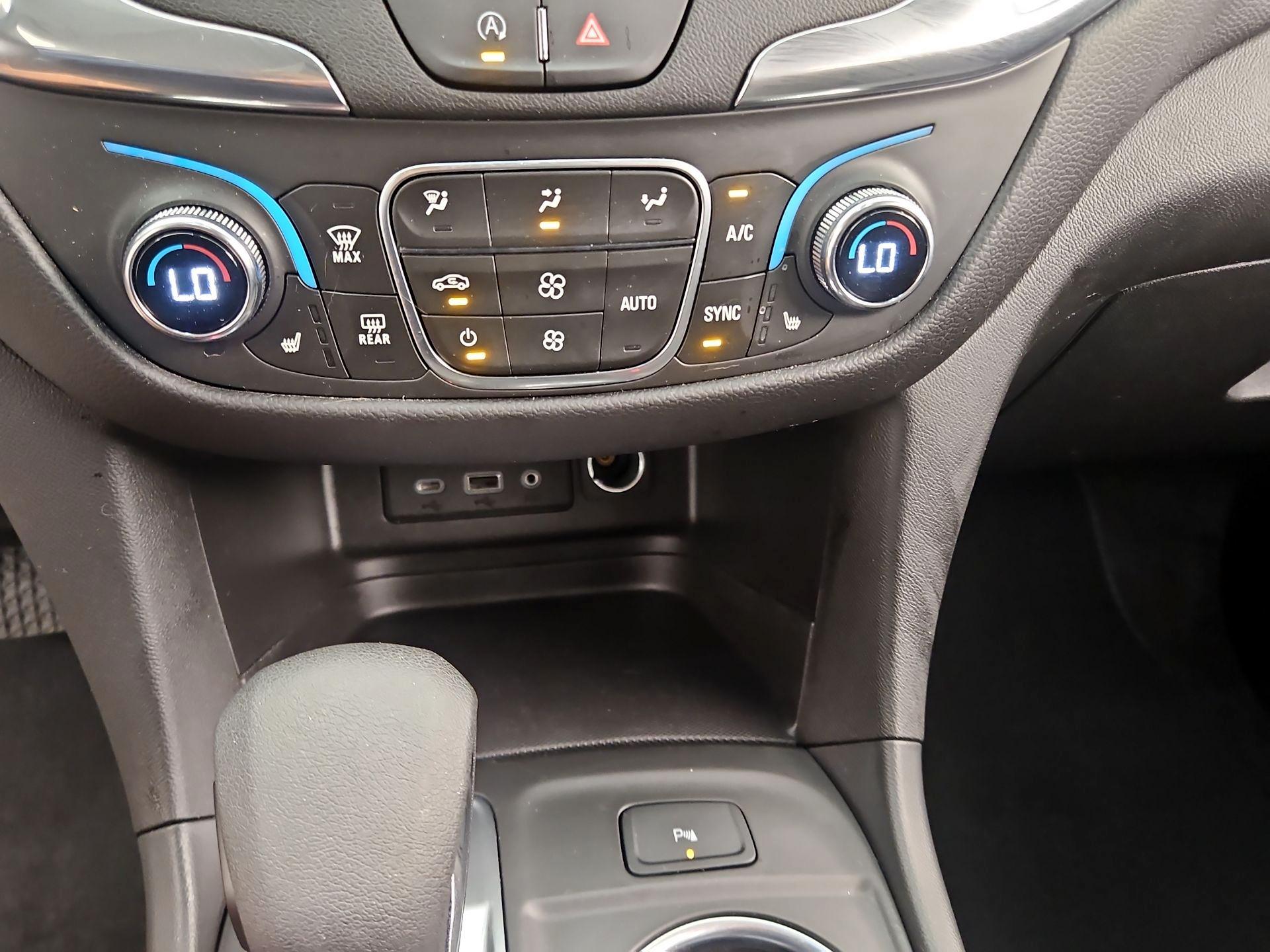 Thumbnail: 2024 Chevrolet Equinox - 16