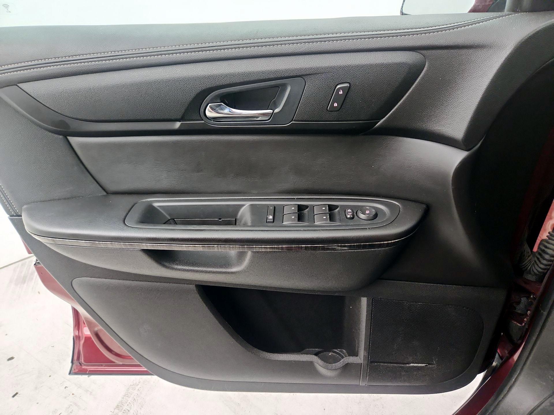 Thumbnail: 2016 GMC Acadia - 12