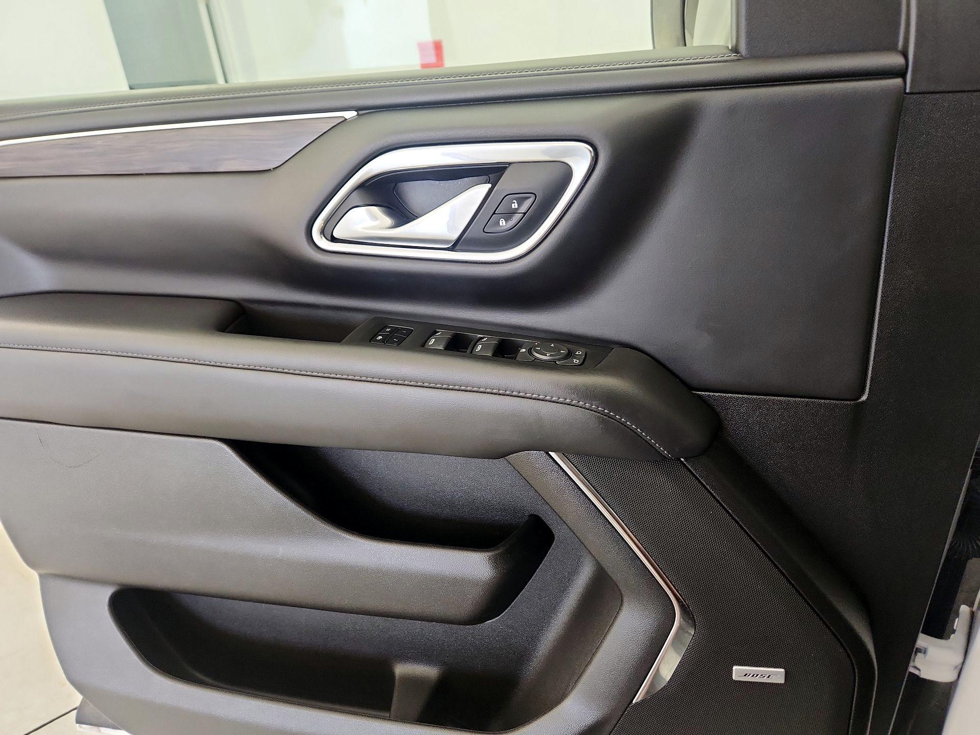 Thumbnail: 2022 Chevrolet Suburban - 12