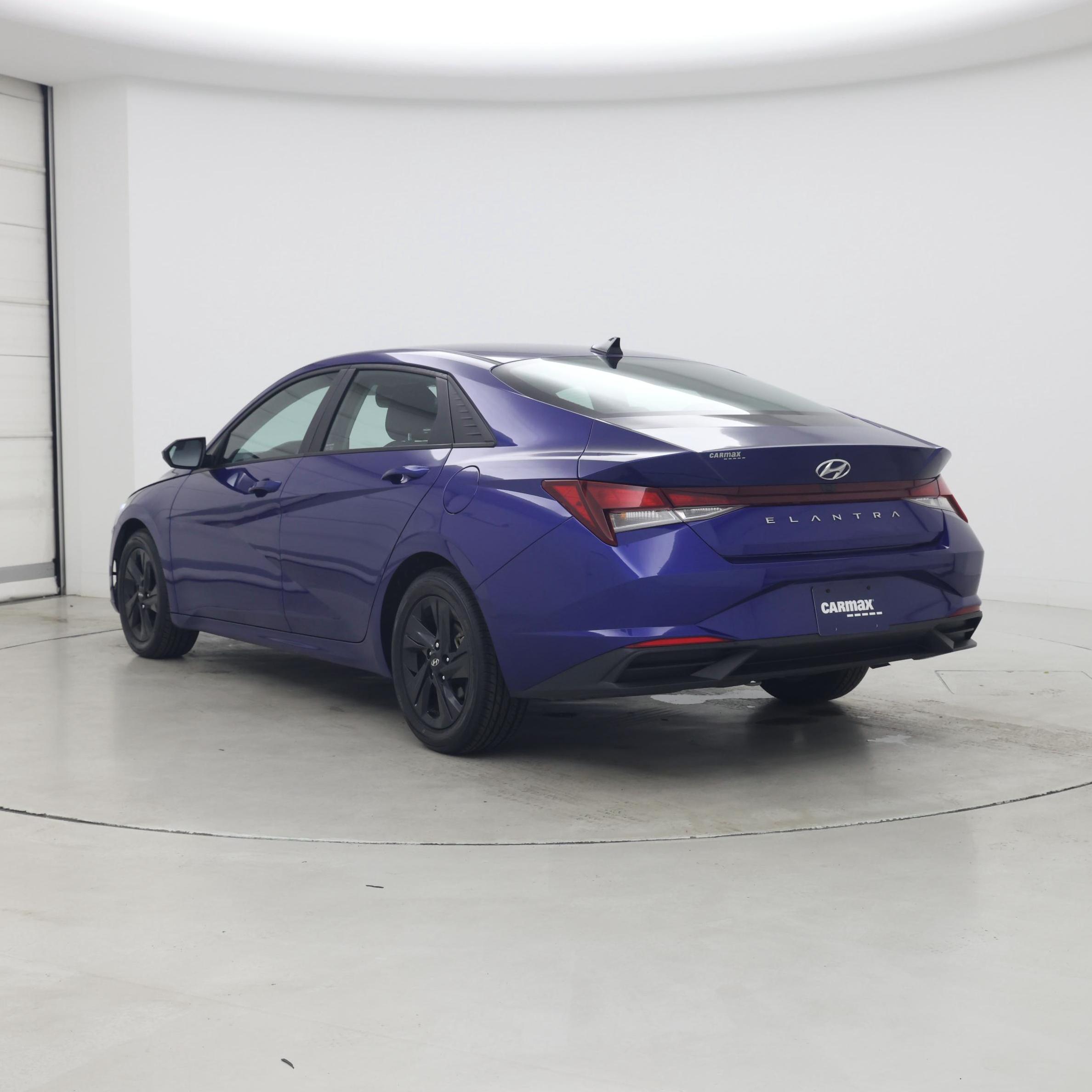 Thumbnail: 2023 Hyundai Elantra - 2