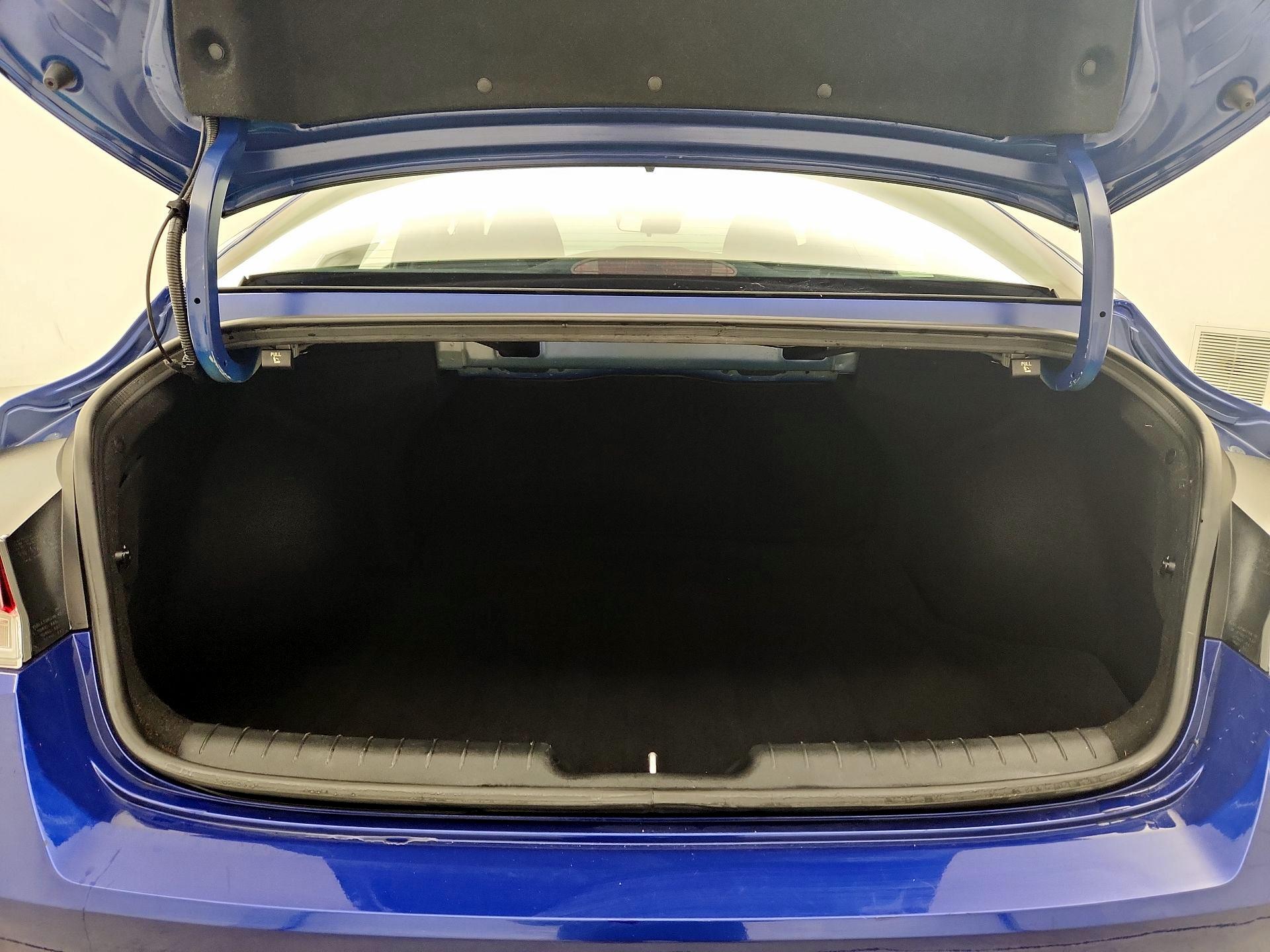 Thumbnail: 2023 Hyundai Elantra - 20