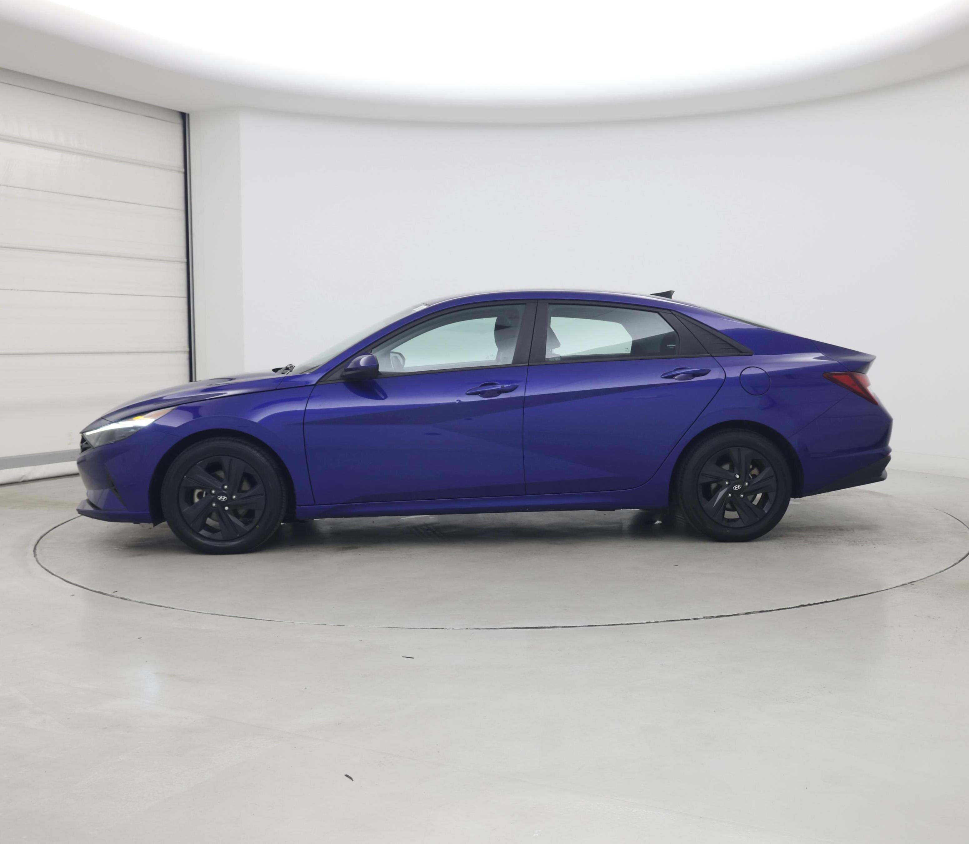 Thumbnail: 2023 Hyundai Elantra - 3