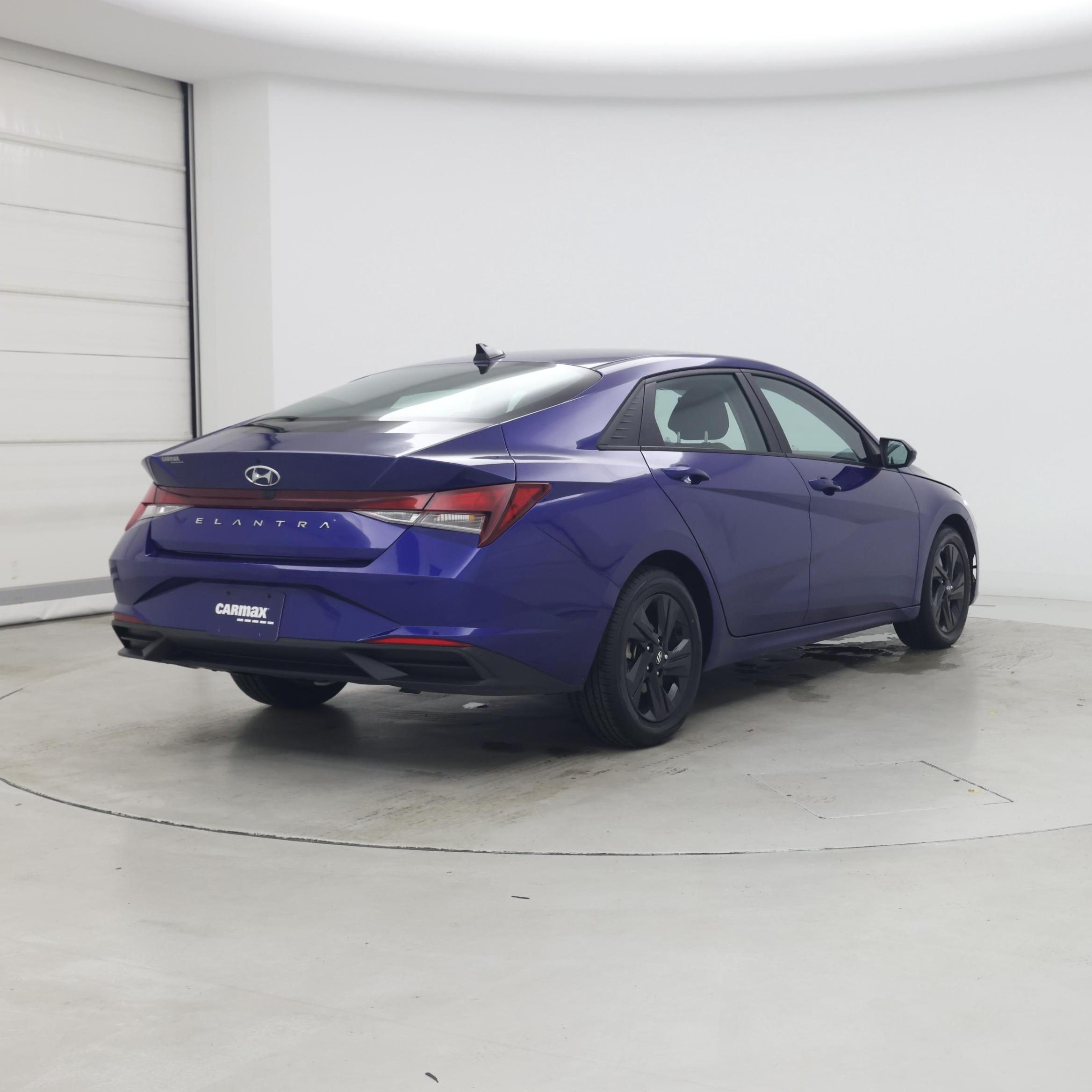 Thumbnail: 2023 Hyundai Elantra - 8