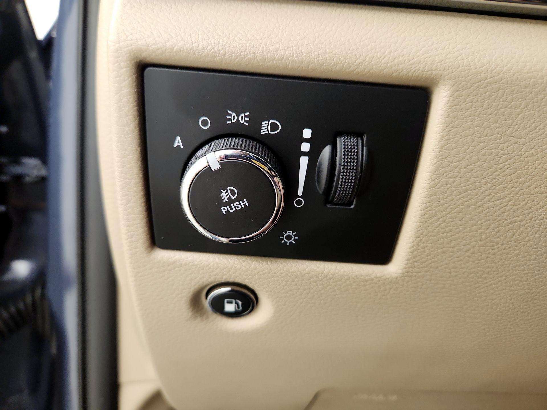 Thumbnail: 2021 Jeep Grand Cherokee - 13