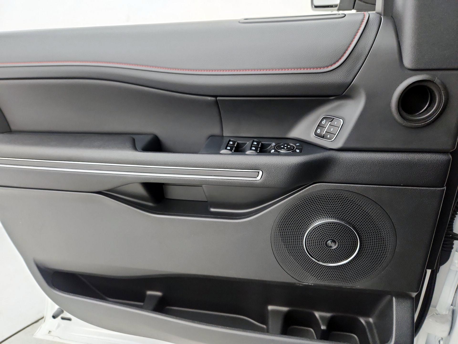 Thumbnail: 2023 Ford Expedition MAX - 12