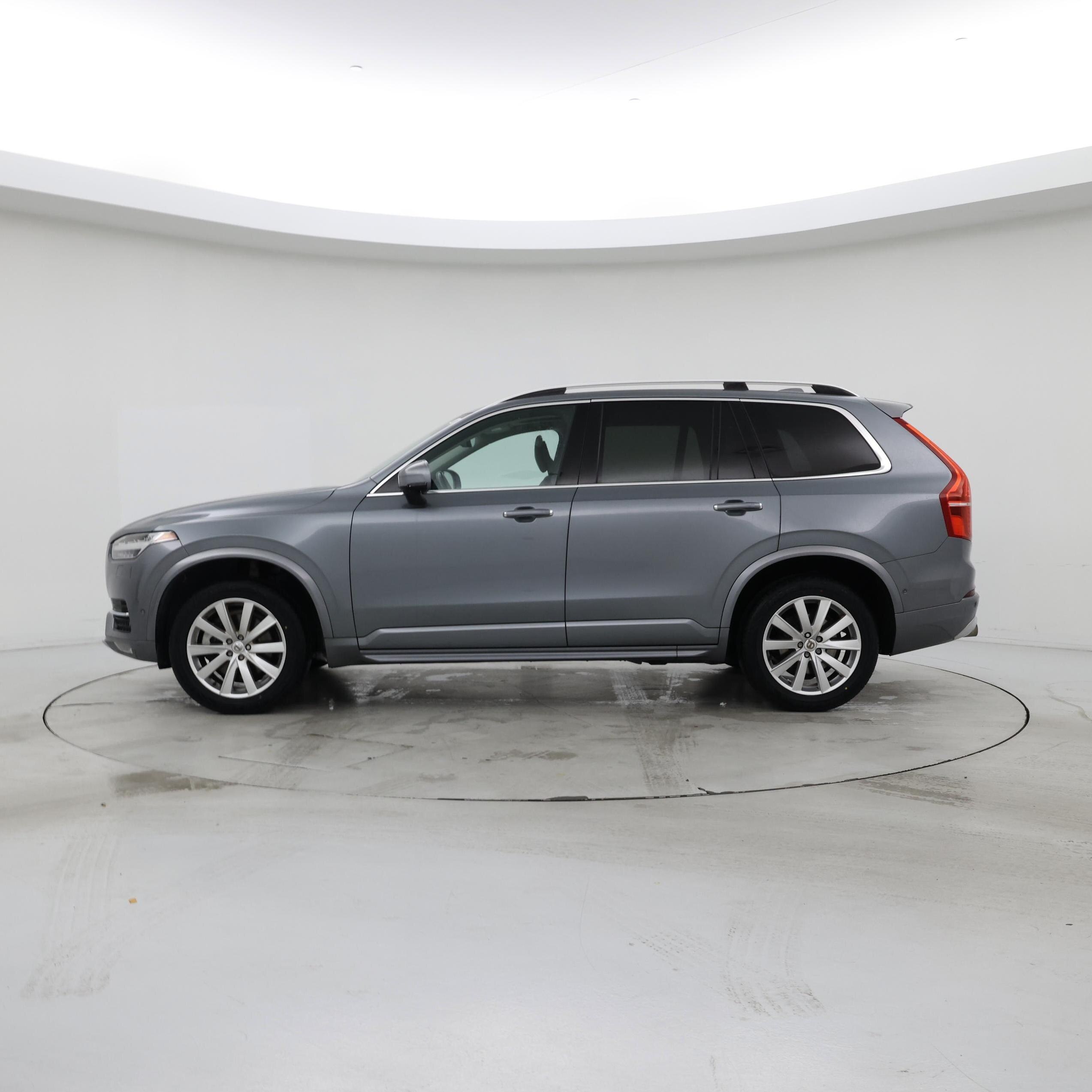 Thumbnail: 2018 Volvo XC90 - 3