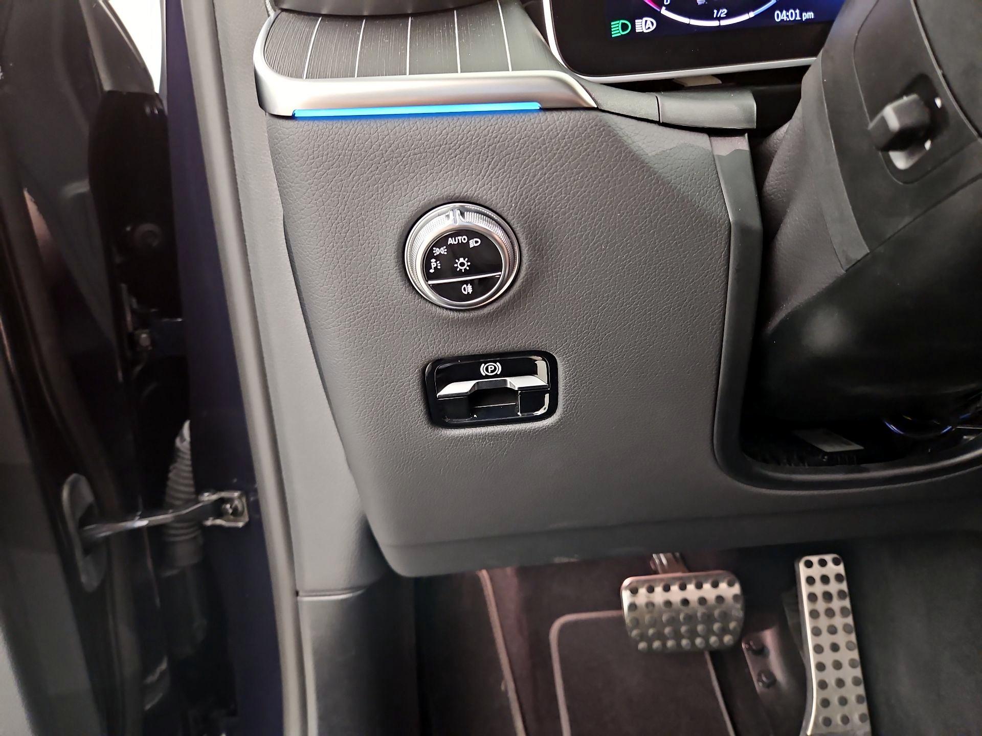 Thumbnail: 2023 Mercedes-Benz GLC - 13