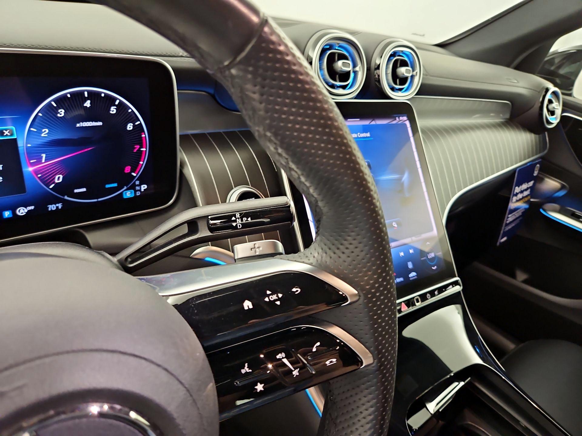 Thumbnail: 2023 Mercedes-Benz GLC - 18