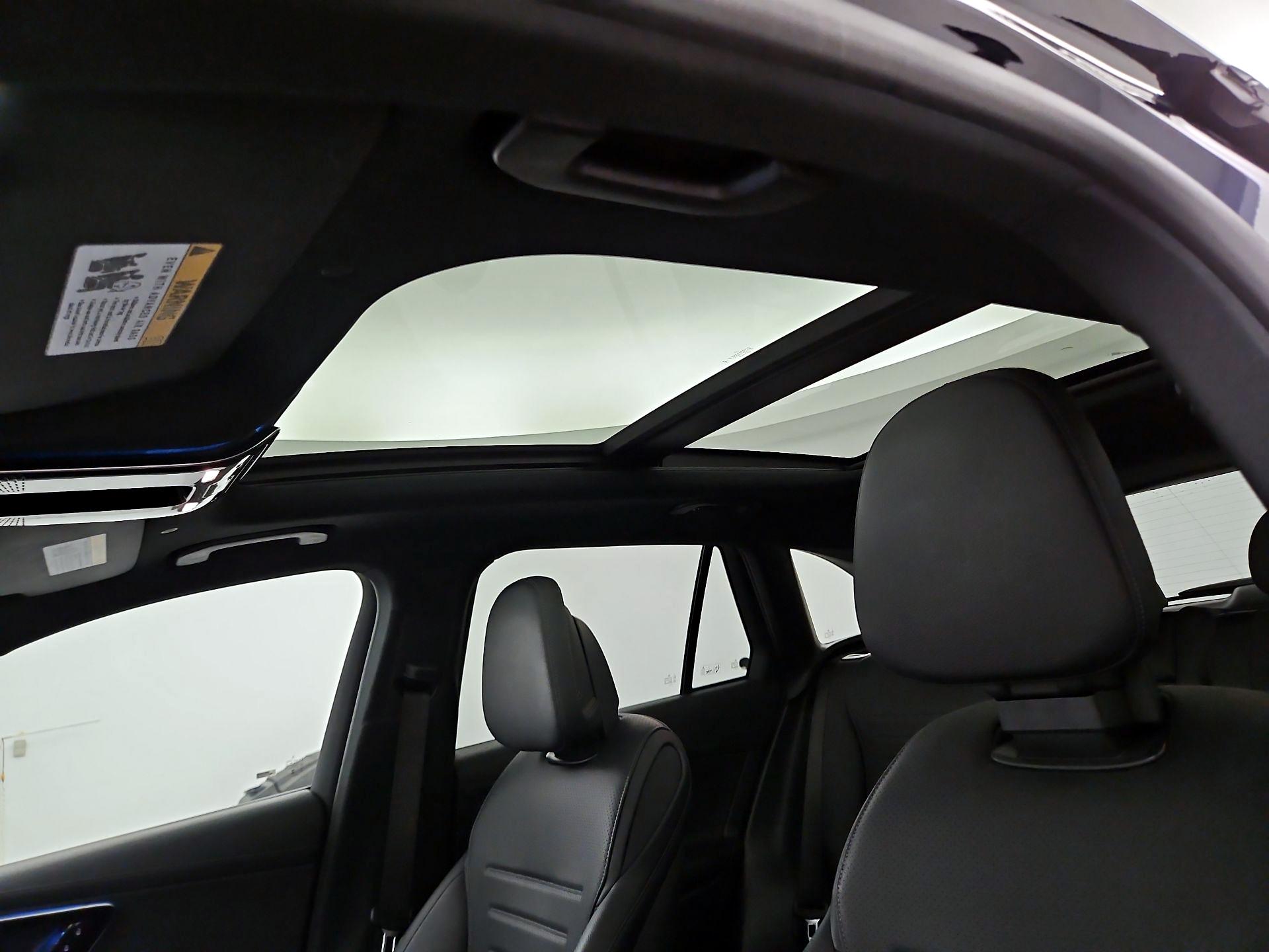 Thumbnail: 2023 Mercedes-Benz GLC - 20