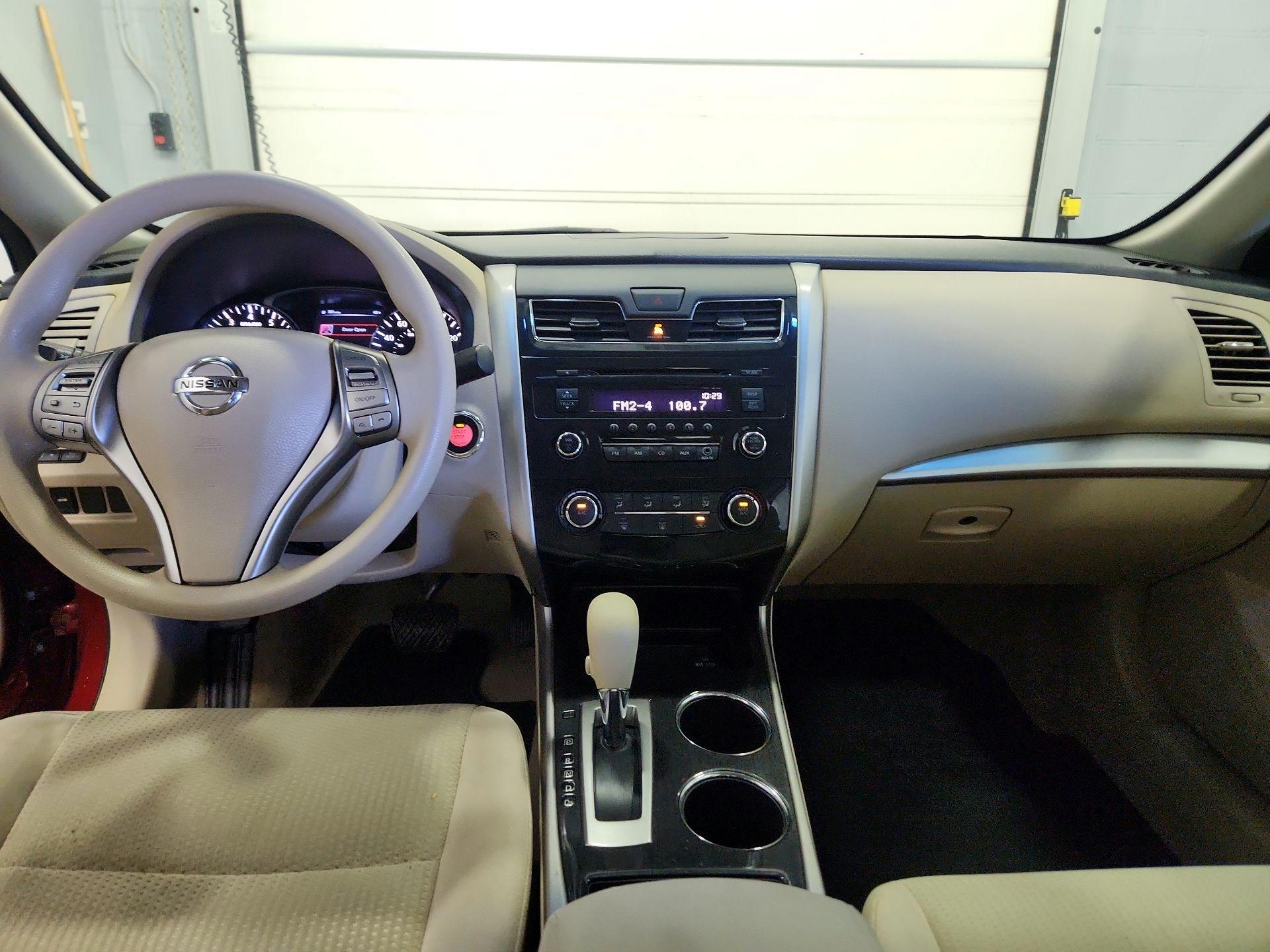 Thumbnail: 2014 Nissan Altima - 9