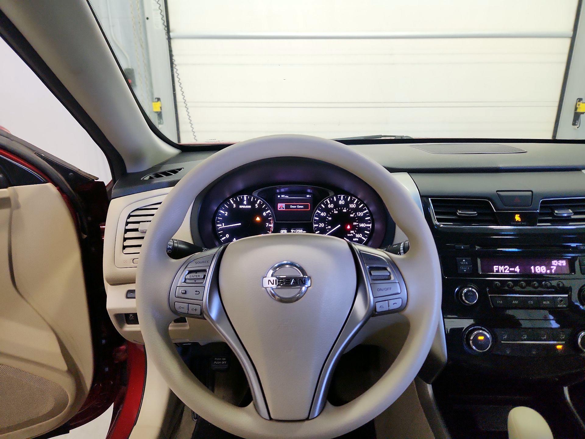 Thumbnail: 2014 Nissan Altima - 10