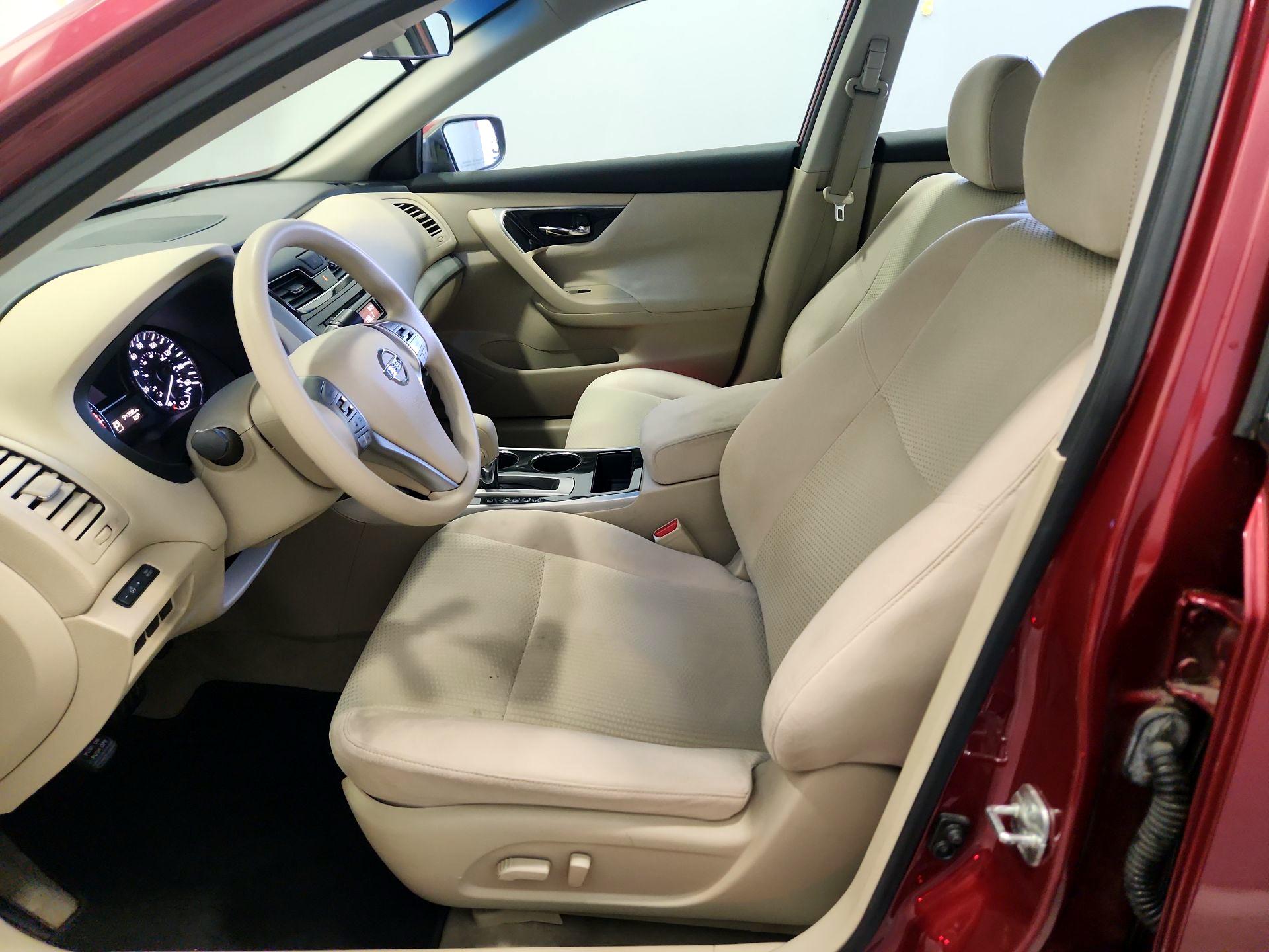 Thumbnail: 2014 Nissan Altima - 11