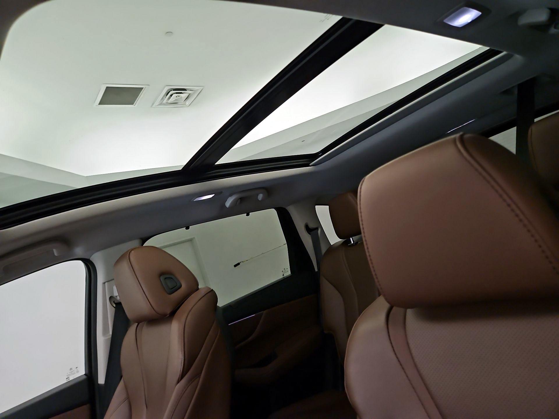 Thumbnail: 2023 Acura MDX - 20