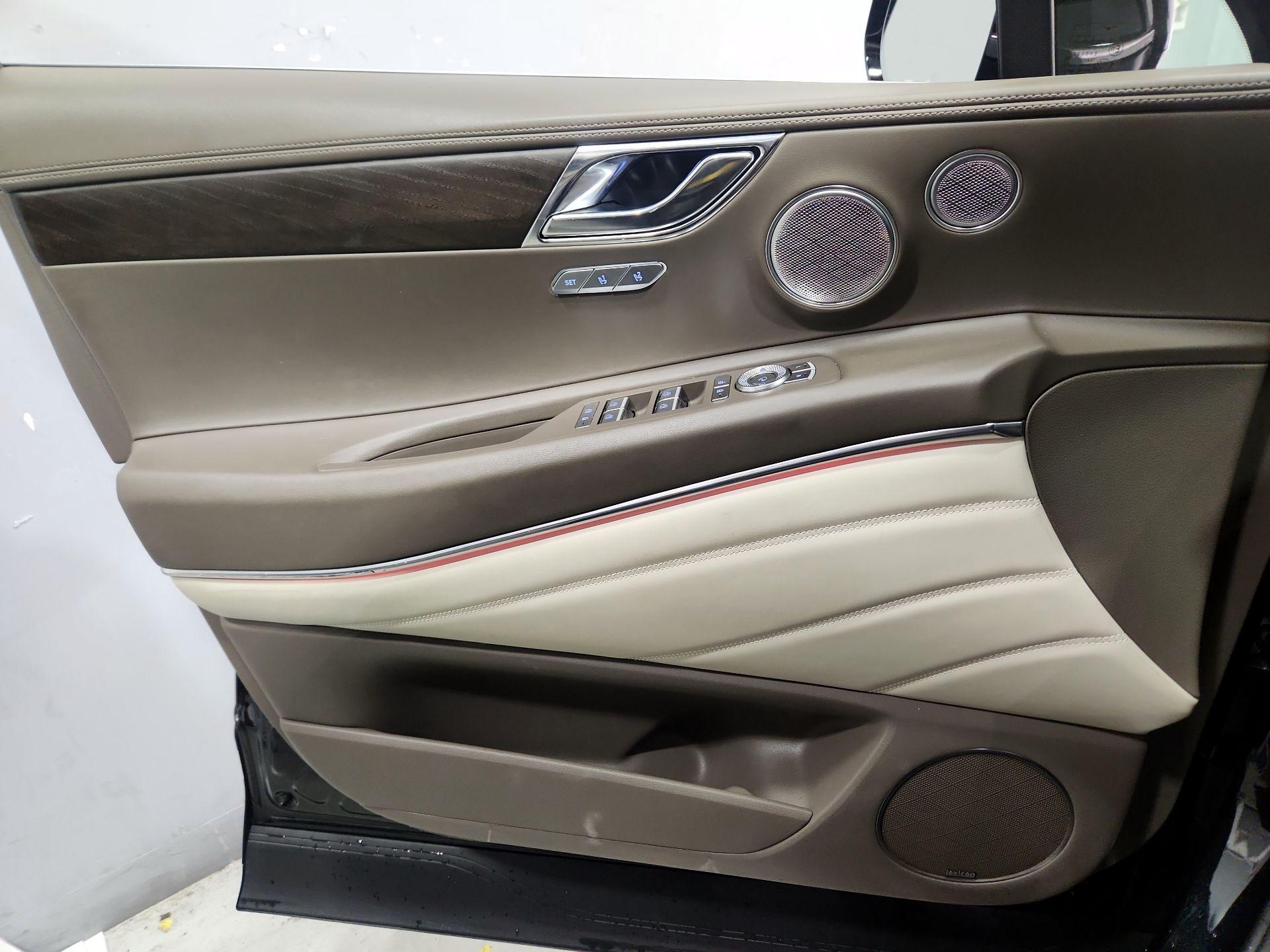 Thumbnail: 2023 Genesis GV80 - 12