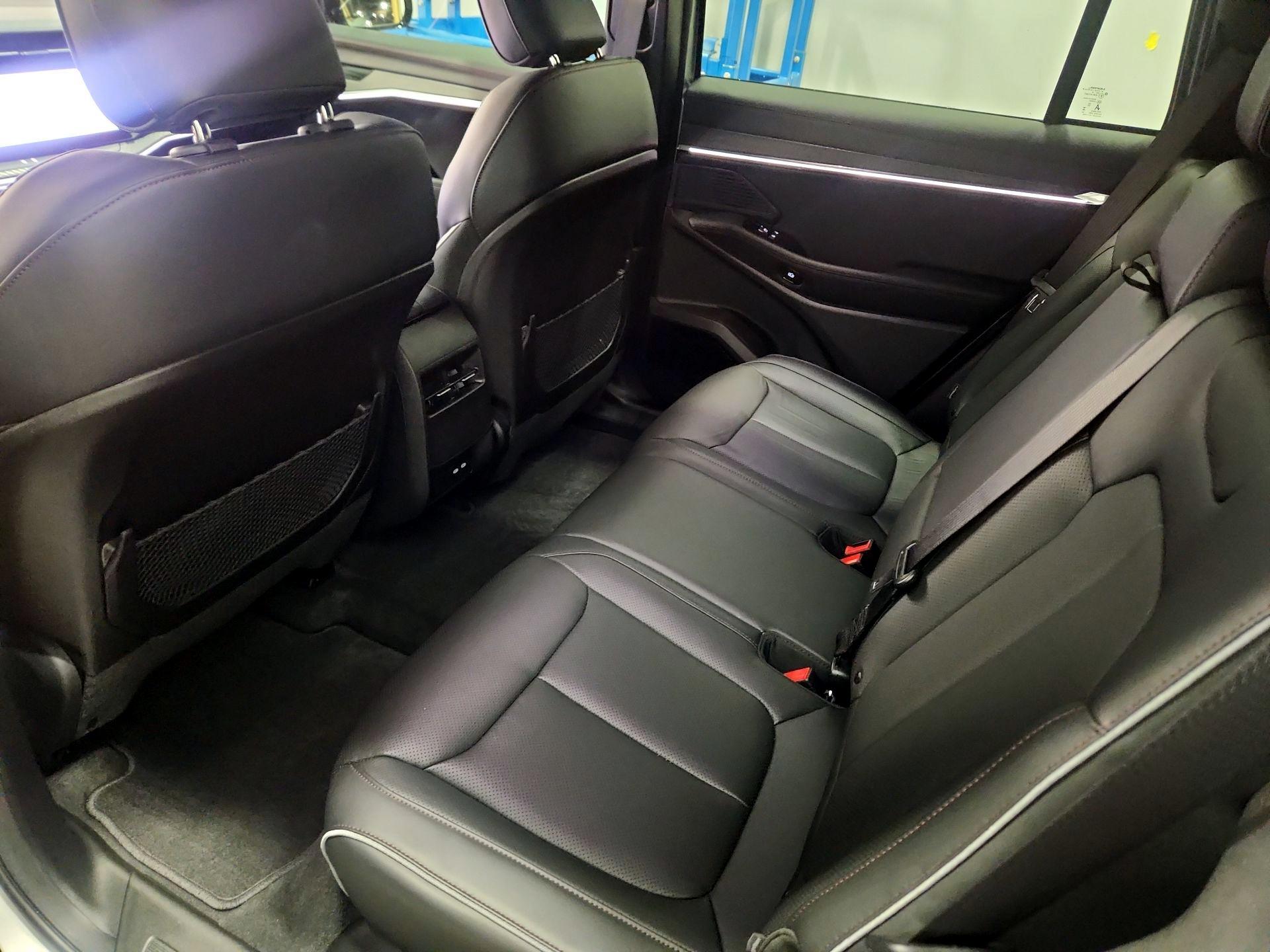 Thumbnail: 2025 Jeep Wagoneer S - 18