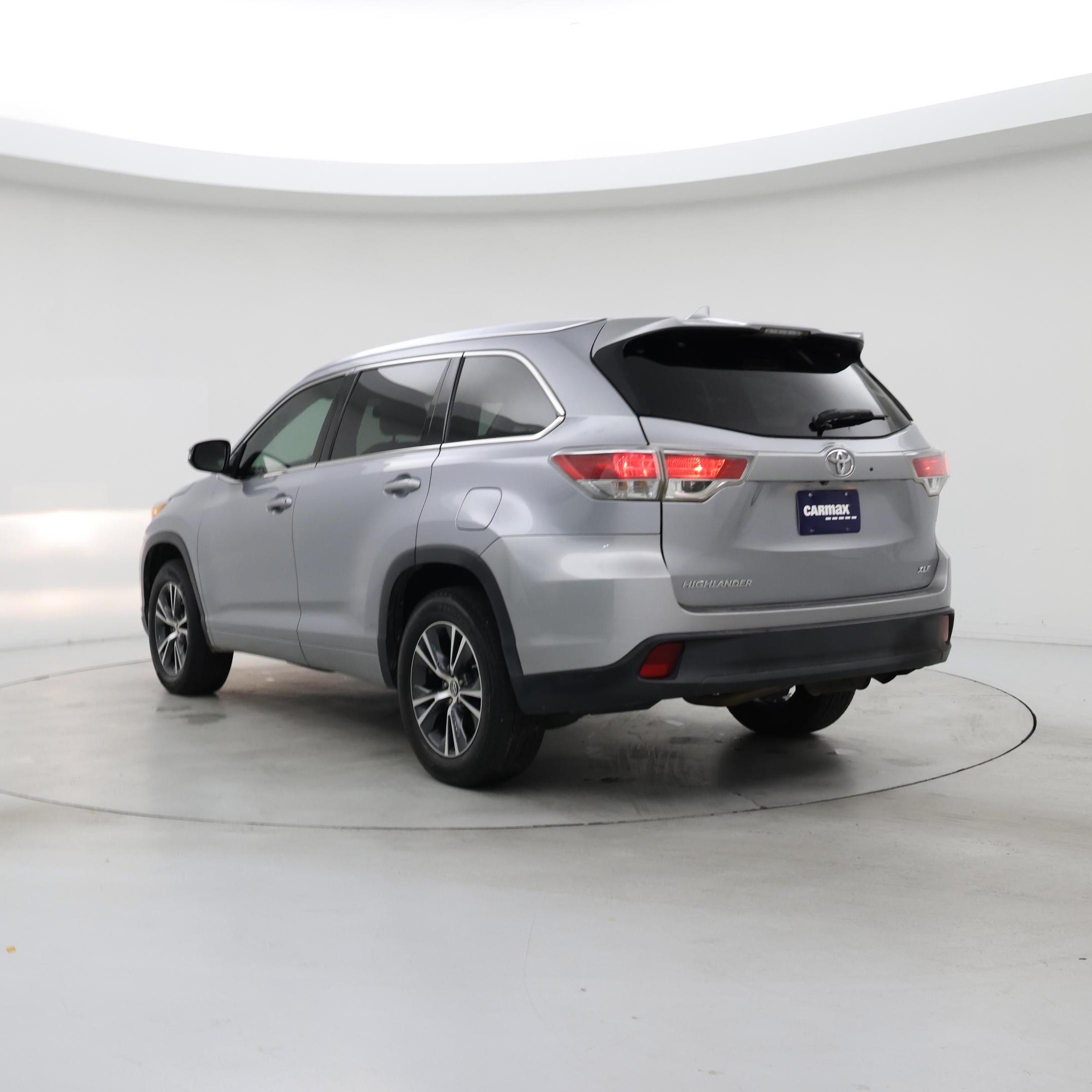 Thumbnail: 2016 Toyota Highlander - 2