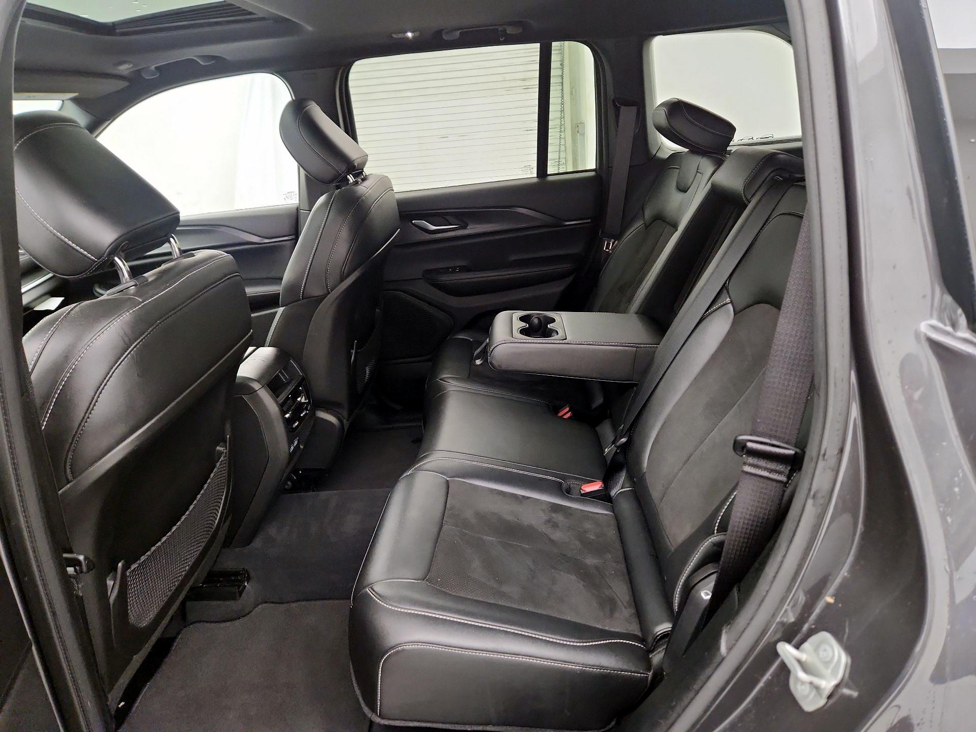 Thumbnail: 2023 Jeep Grand Cherokee - 20