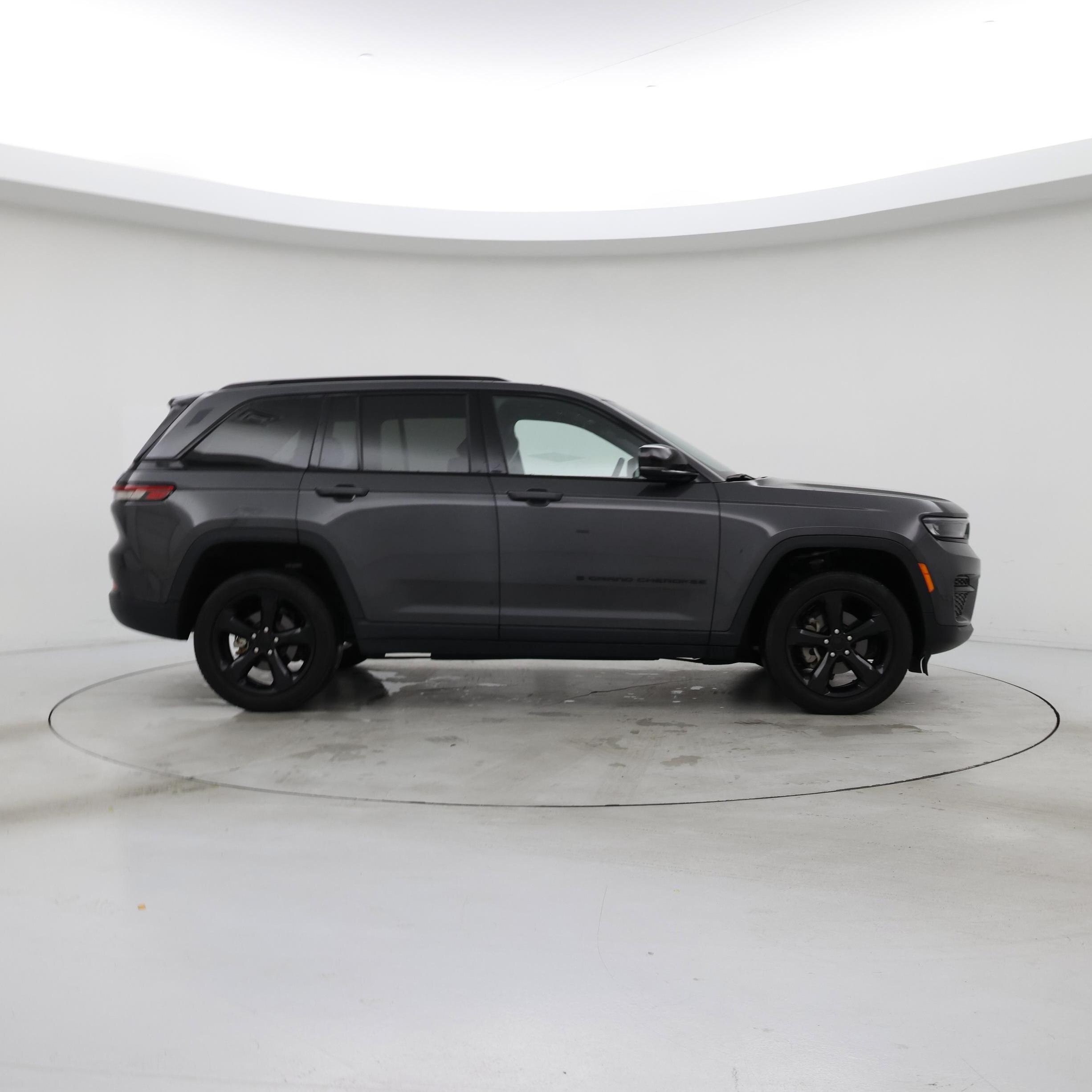 Thumbnail: 2023 Jeep Grand Cherokee - 7