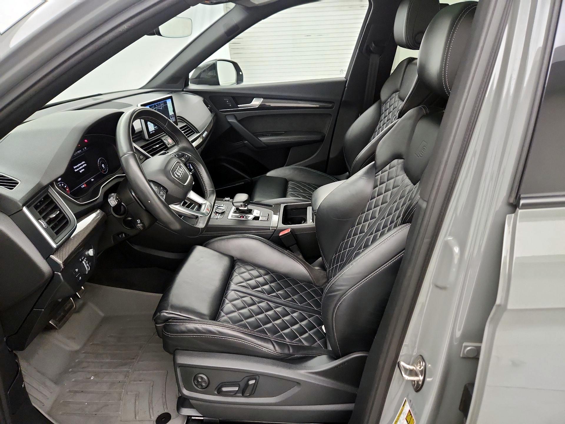 Thumbnail: 2019 Audi SQ5 - 11