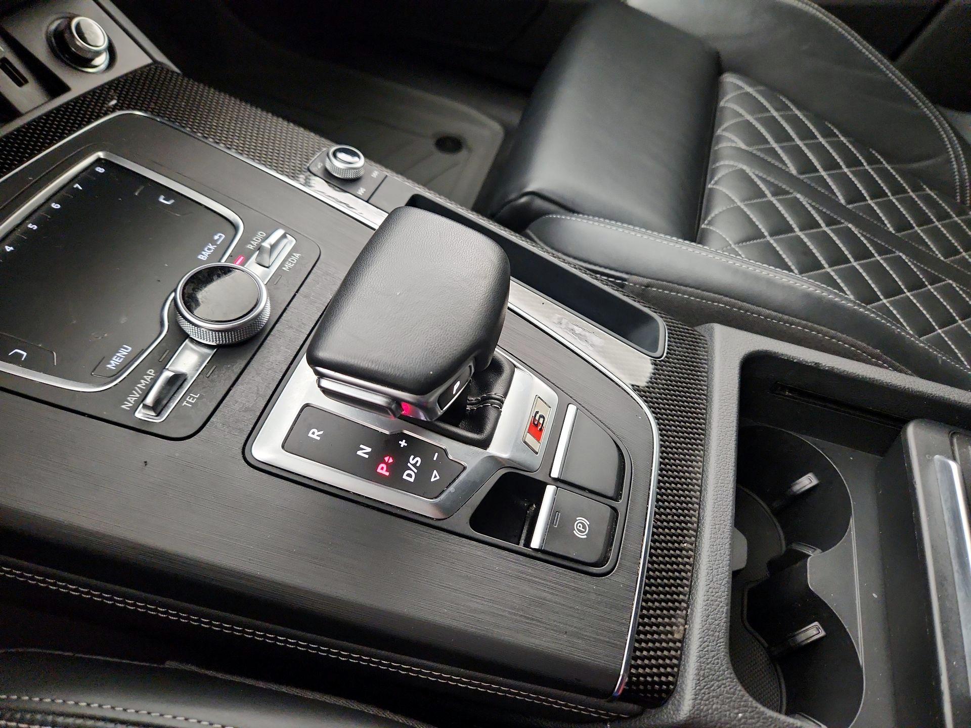 Thumbnail: 2019 Audi SQ5 - 18